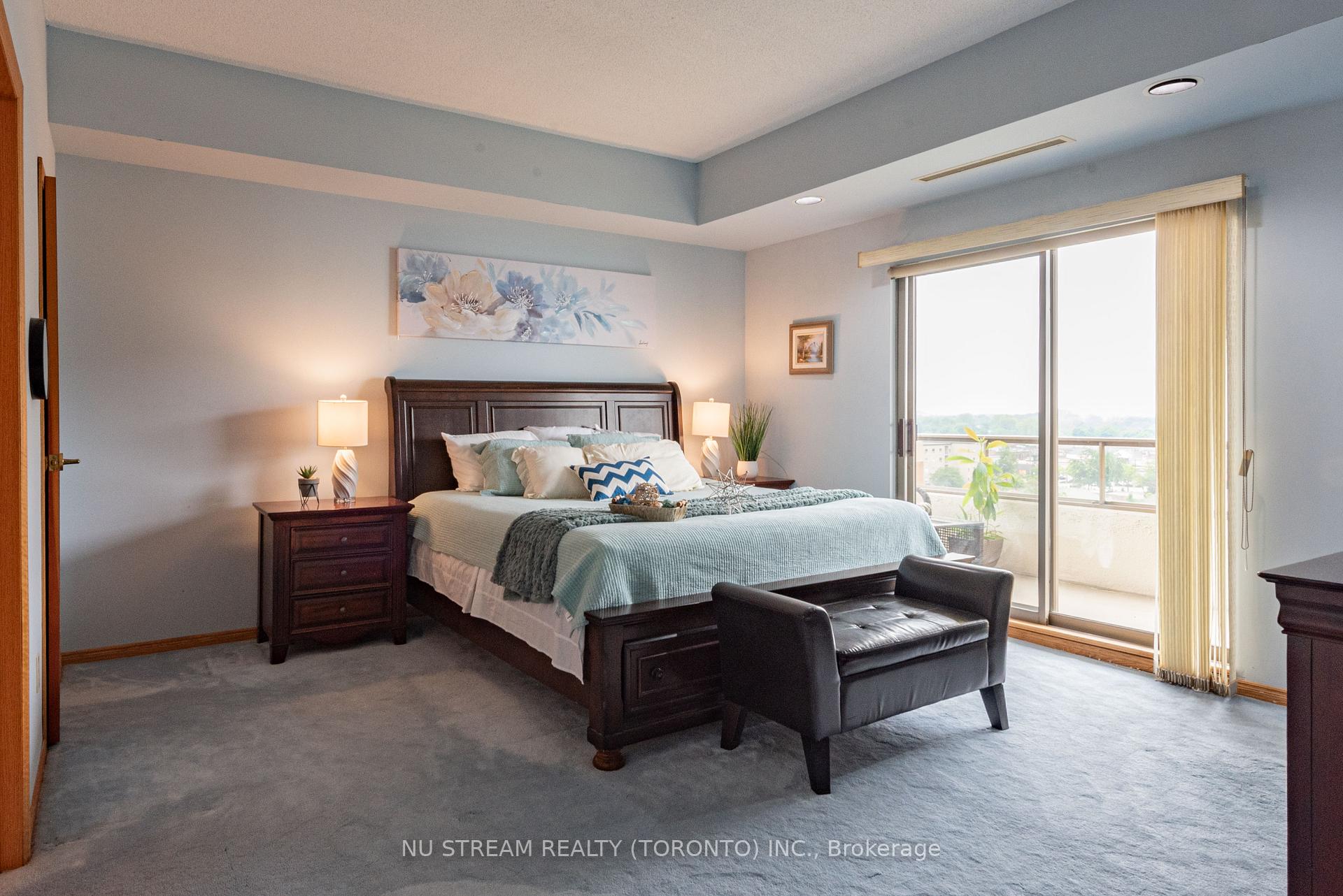 Photo 16 of Unit 905, 5151 Riverside Drive E, Windsor — HOMEH