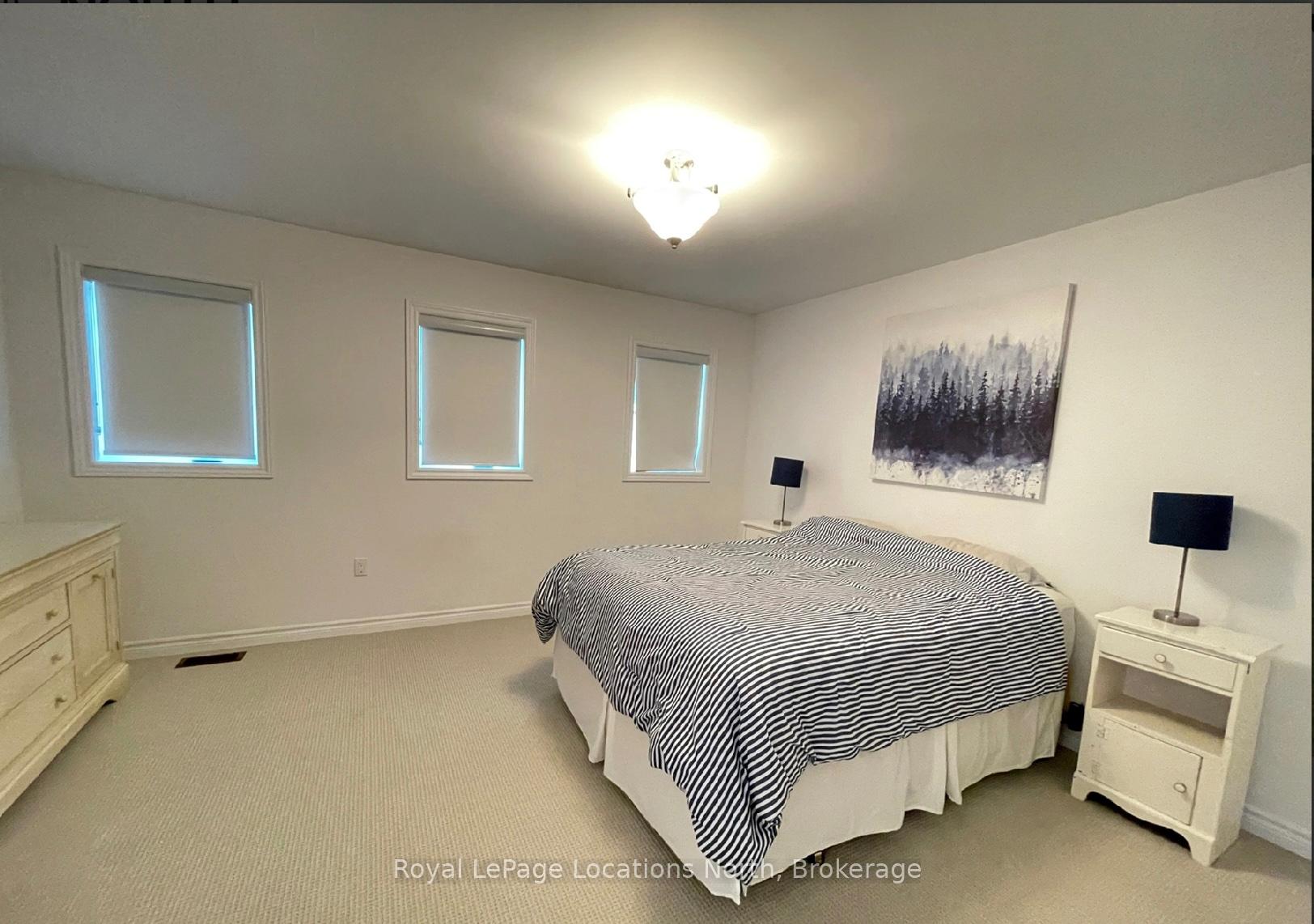 Photo 10 of 16 Sunset Court, Collingwood — HOMEH