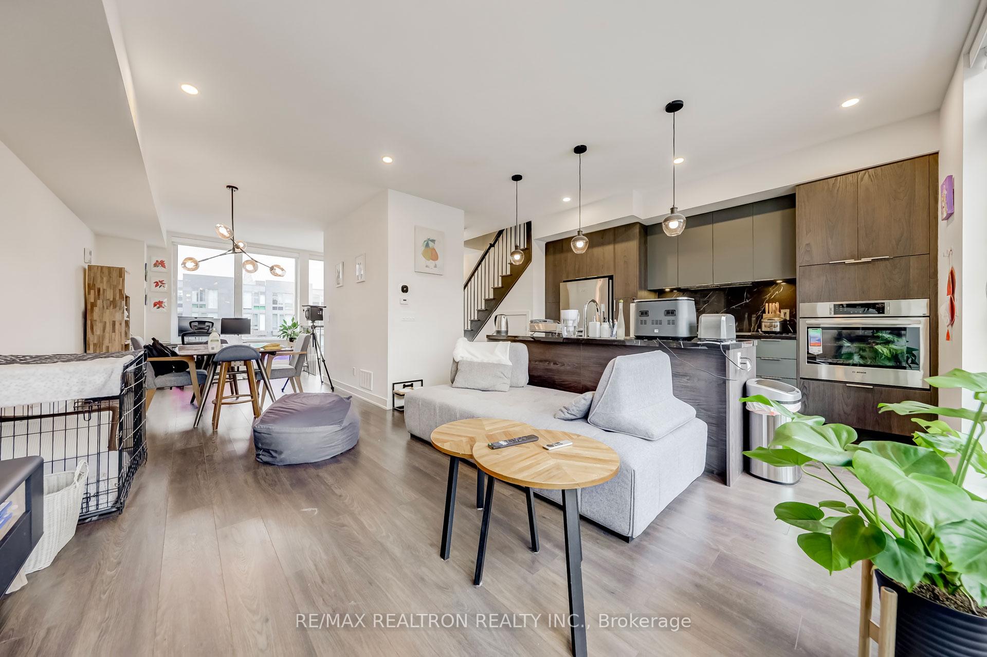 Photo 22 of 25 Sonic Way, Toronto, Flemingdon Park — HOMEH