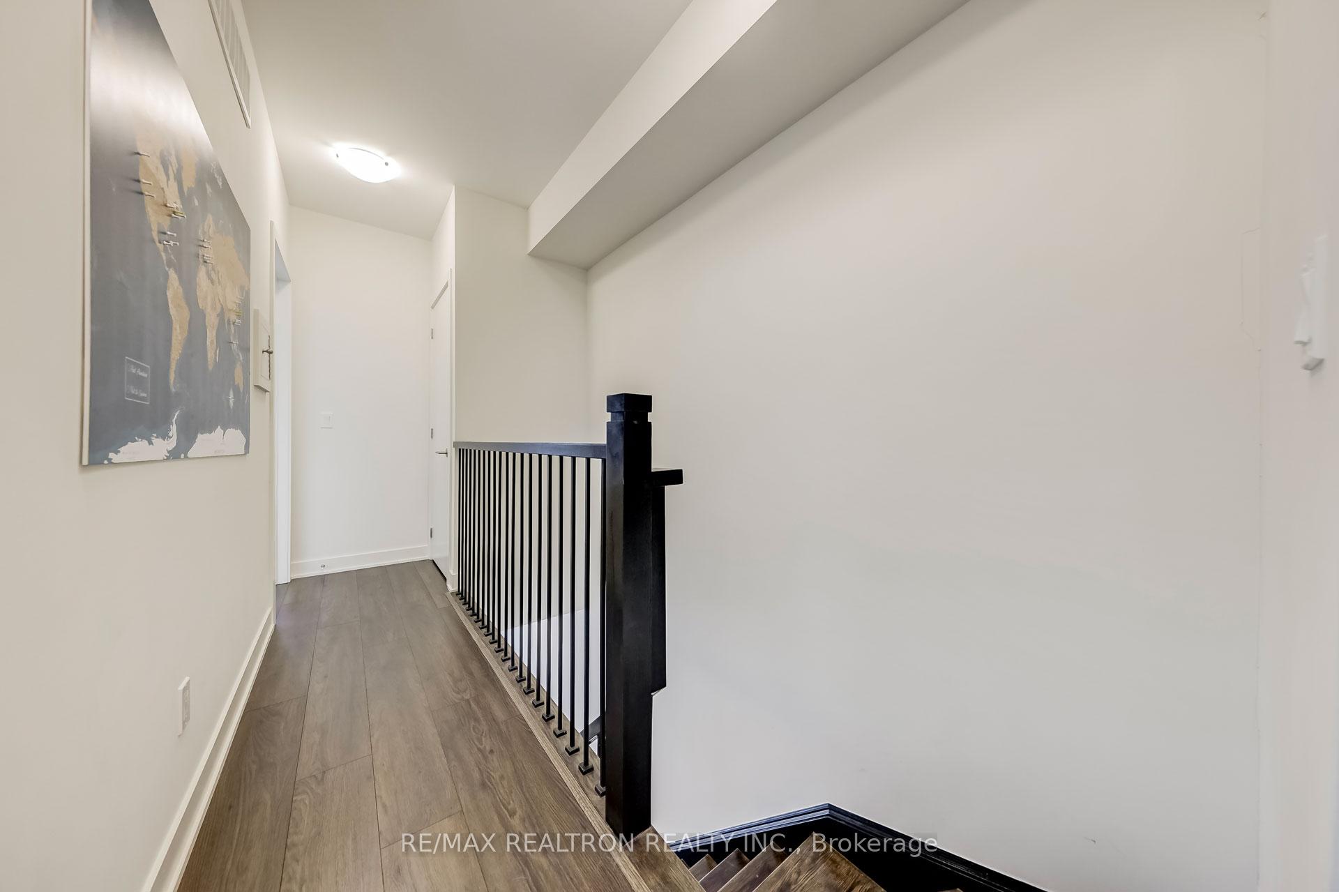 Photo 34 of 25 Sonic Way, Toronto, Flemingdon Park — HOMEH