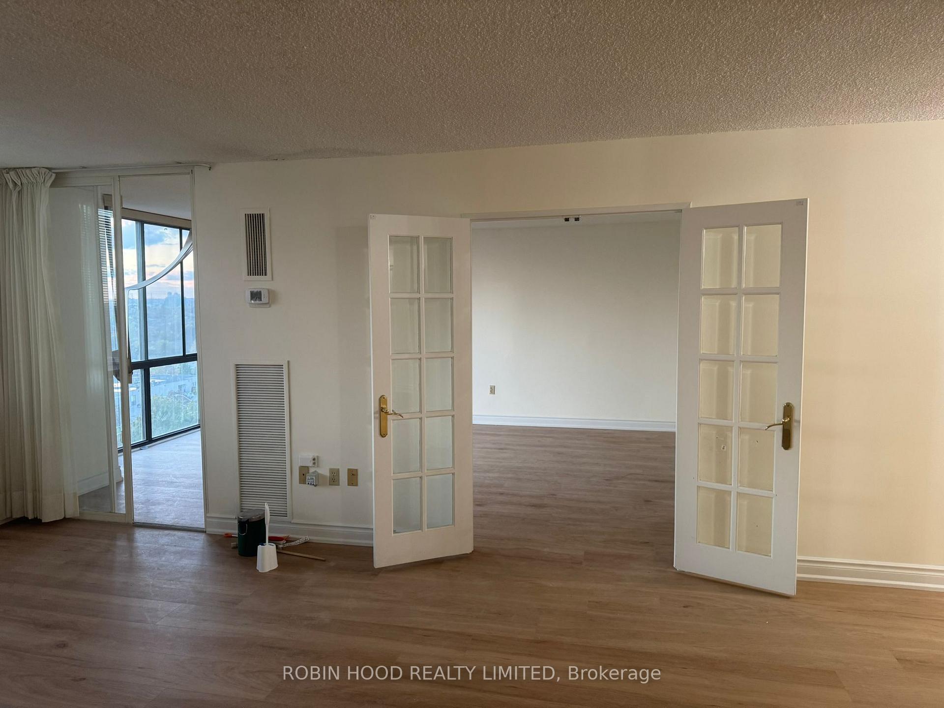 Photo 1 of Unit 1104, 2330 Bridletowne Circle, Scarborough, L'Amoreaux — HOMEH