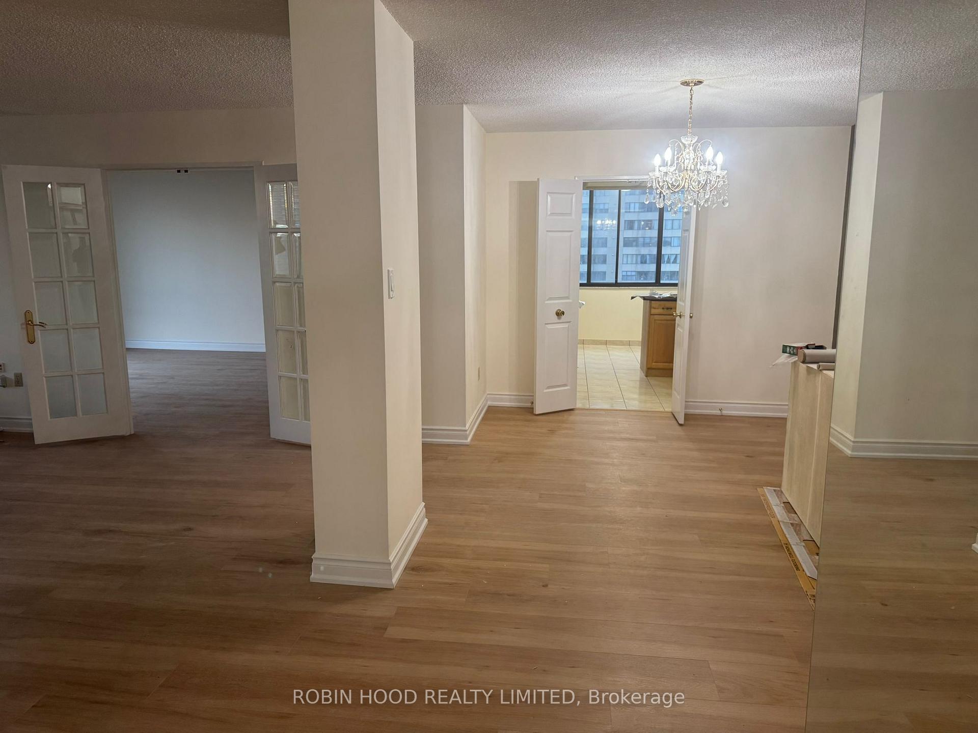 Photo 3 of Unit 1104, 2330 Bridletowne Circle, Scarborough, L'Amoreaux — HOMEH