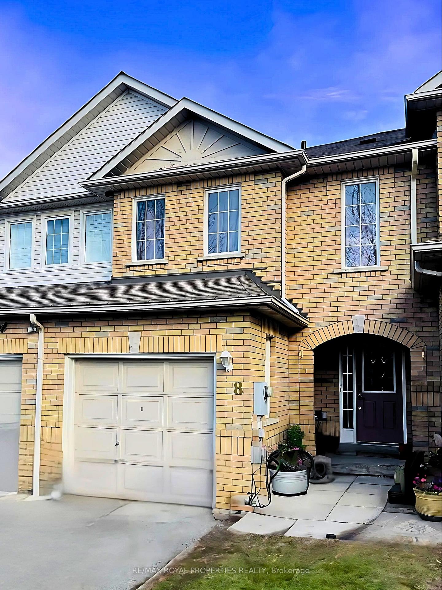 Photo 1 of 8 Epps Crescent, Ajax, Central — HOMEH