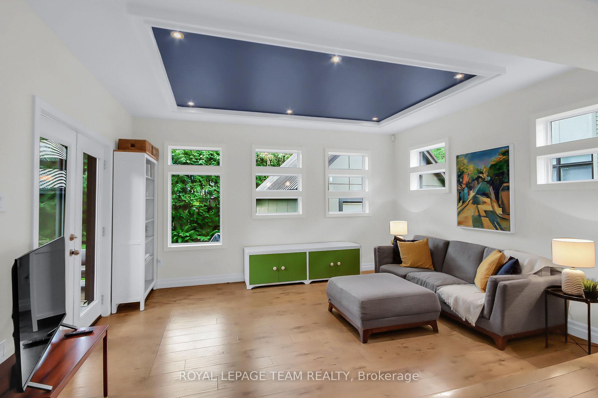 Photo 7 of 526 Highland Avenue, Ottawa, McKellar/Highland — HOMEH