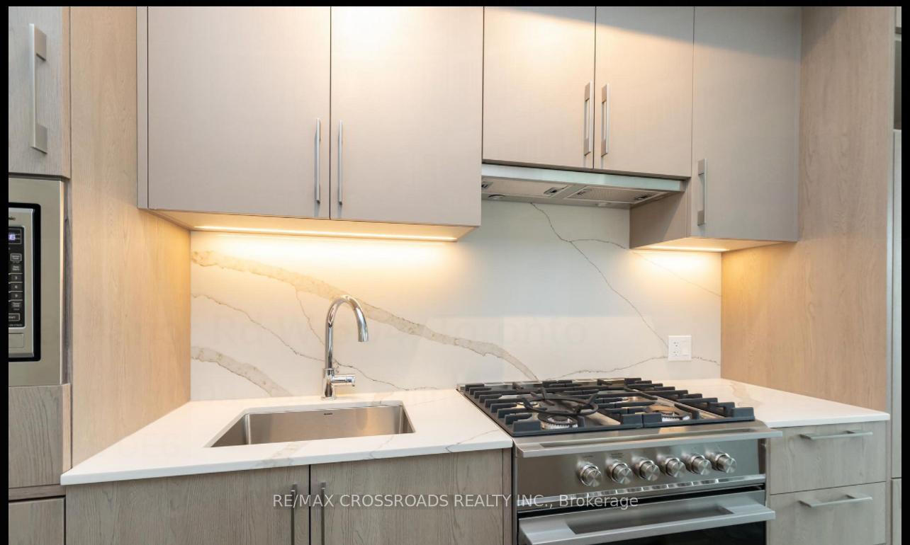 Photo 14 of Unit 607, 8 Manor Road W, Toronto, Yonge-Eglinton — HOMEH