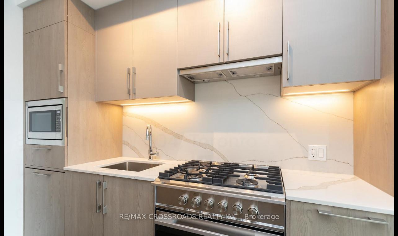 Photo 15 of Unit 607, 8 Manor Road W, Toronto, Yonge-Eglinton — HOMEH
