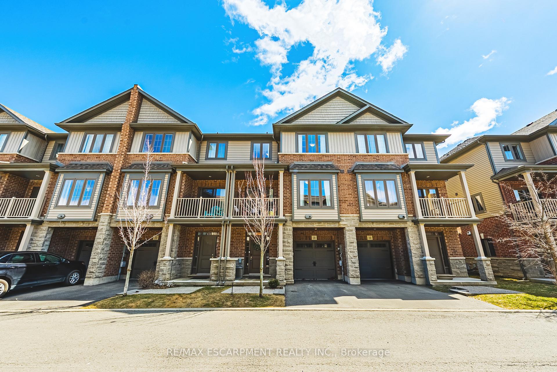 Photo 1 of 18 Ridgeside Lane, Hamilton, Waterdown — HOMEH