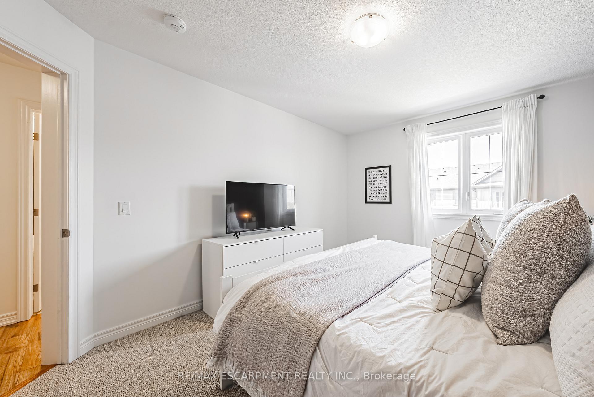 Photo 25 of 18 Ridgeside Lane, Hamilton, Waterdown — HOMEH