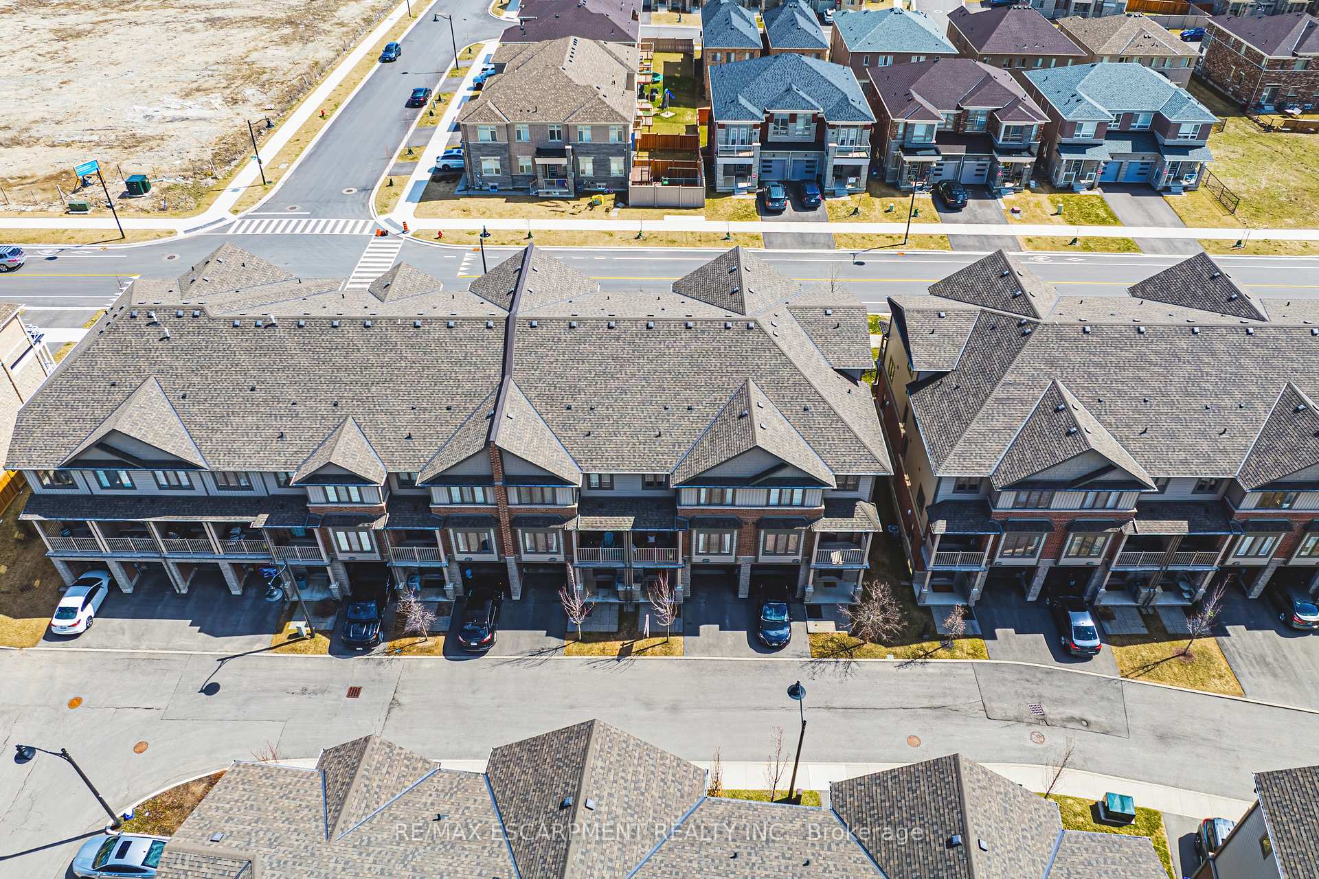 Photo 37 of 18 Ridgeside Lane, Hamilton, Waterdown — HOMEH