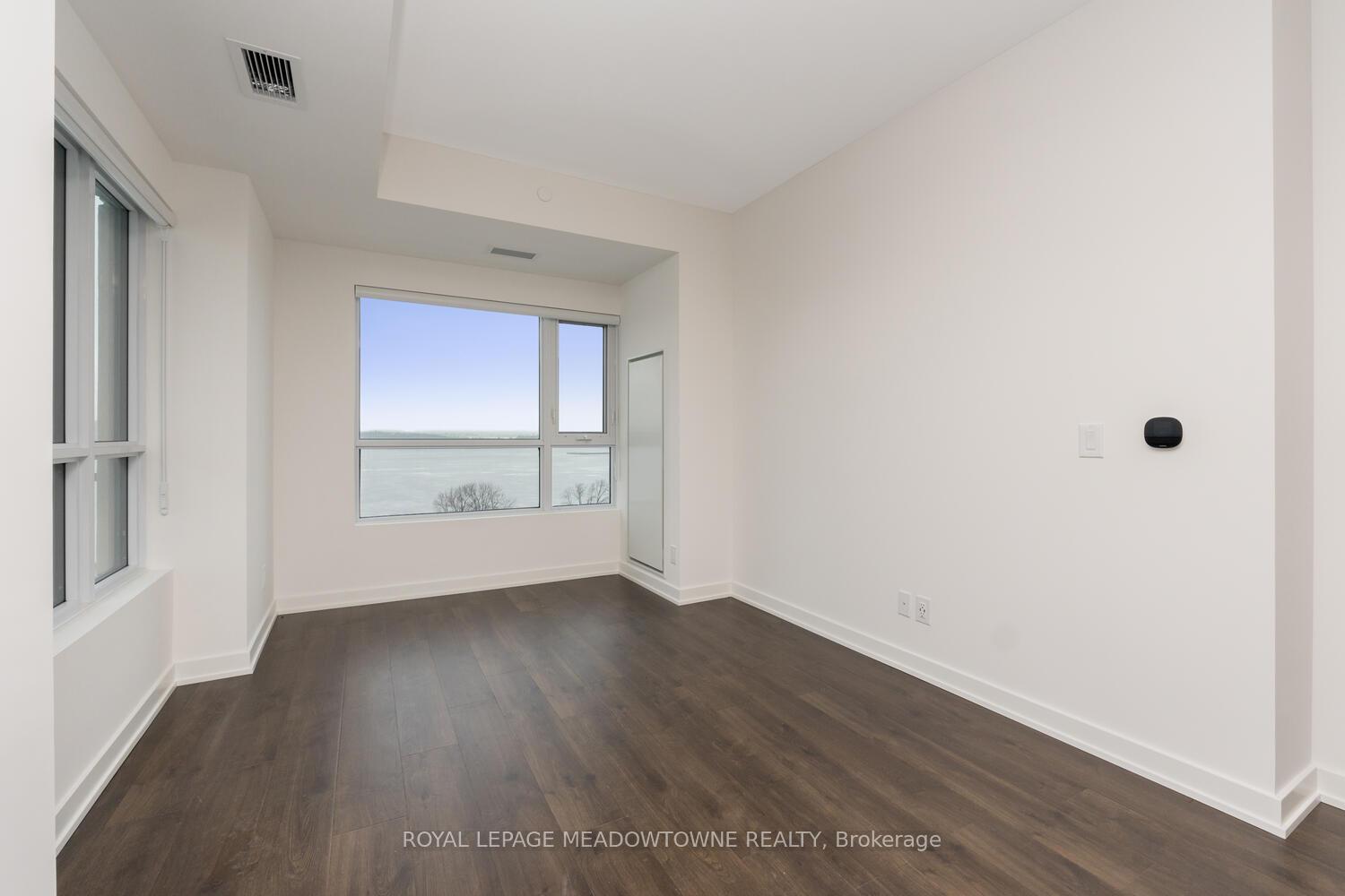 Photo 14 of Unit 705, 56 Lakeside Terrace, Barrie, Little Lake — HOMEH
