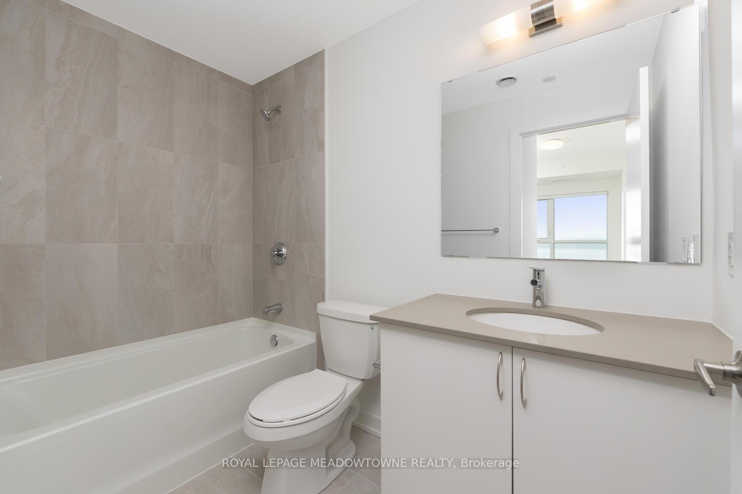 Photo 21 of Unit 705, 56 Lakeside Terrace, Barrie, Little Lake — HOMEH
