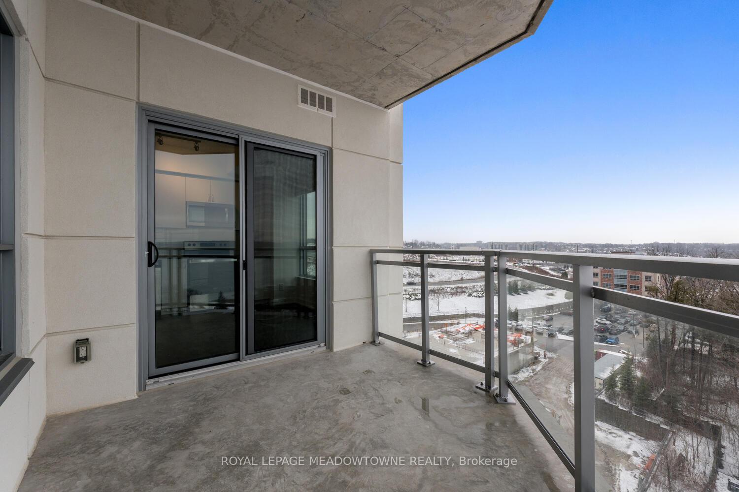 Photo 28 of Unit 705, 56 Lakeside Terrace, Barrie, Little Lake — HOMEH