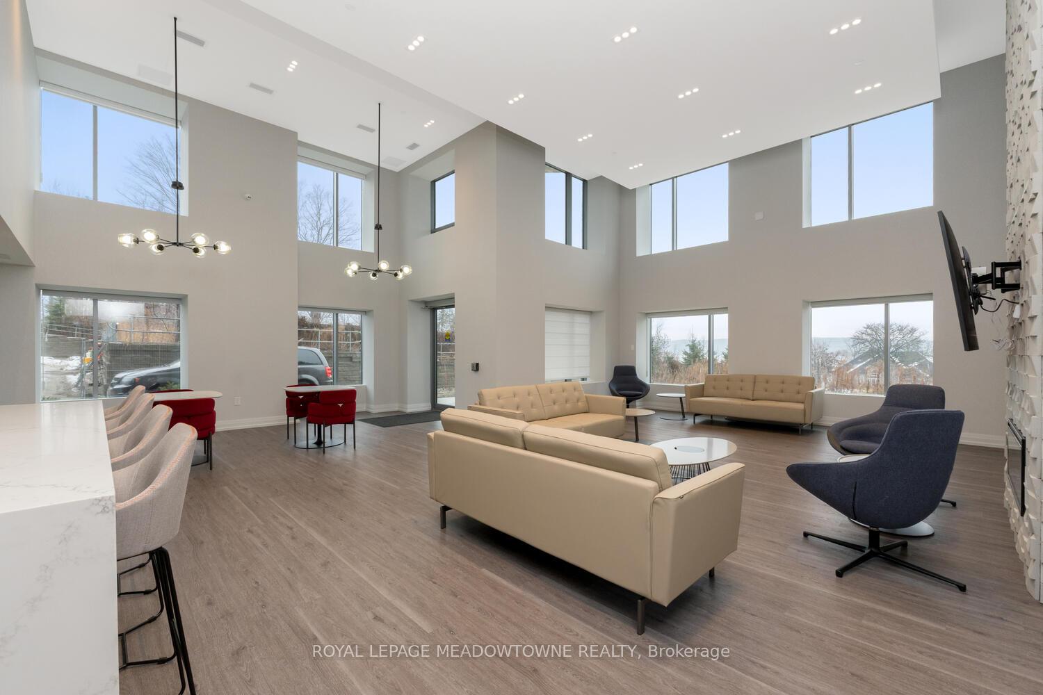 Photo 31 of Unit 705, 56 Lakeside Terrace, Barrie, Little Lake — HOMEH