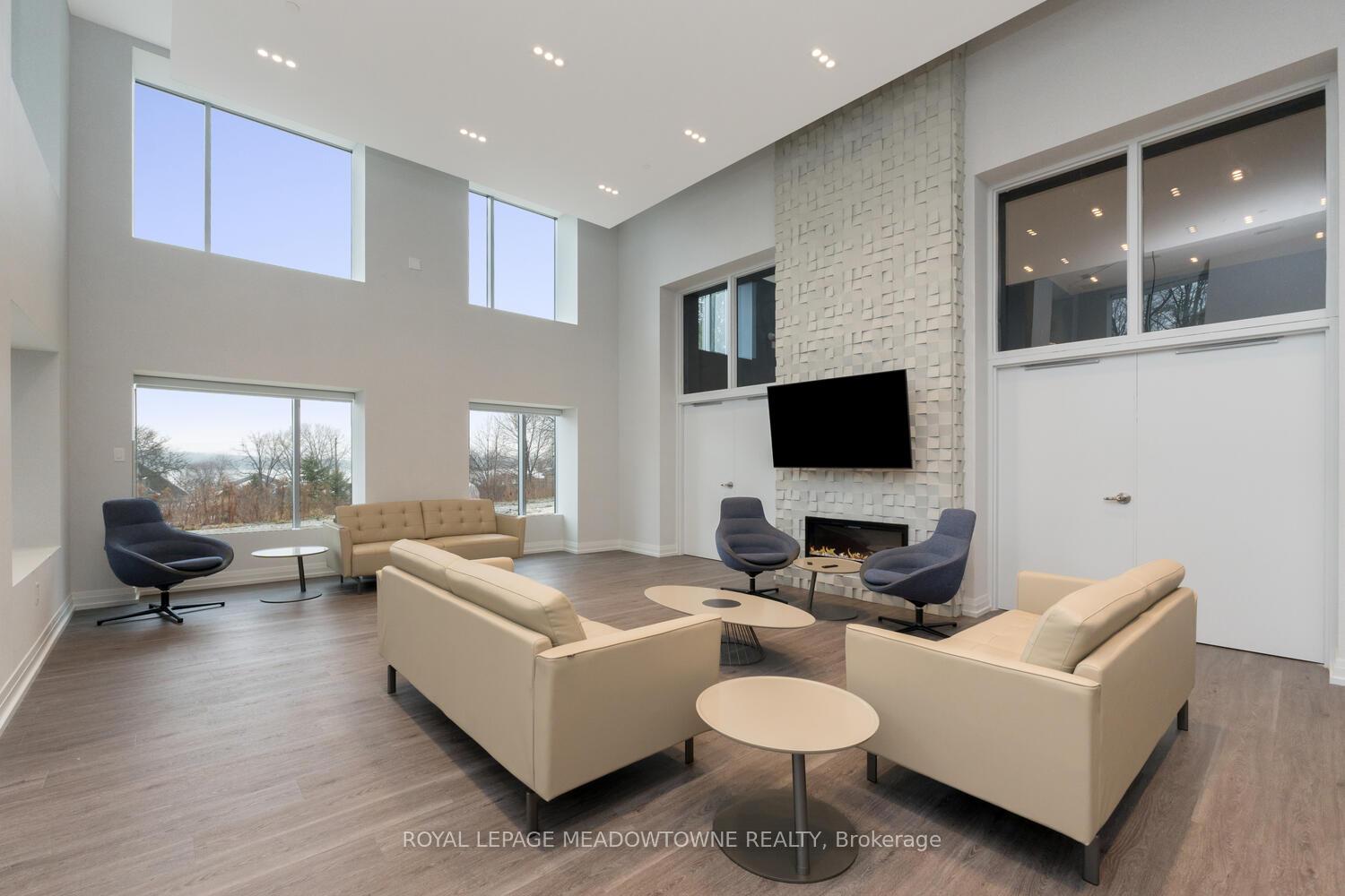 Photo 34 of Unit 705, 56 Lakeside Terrace, Barrie, Little Lake — HOMEH