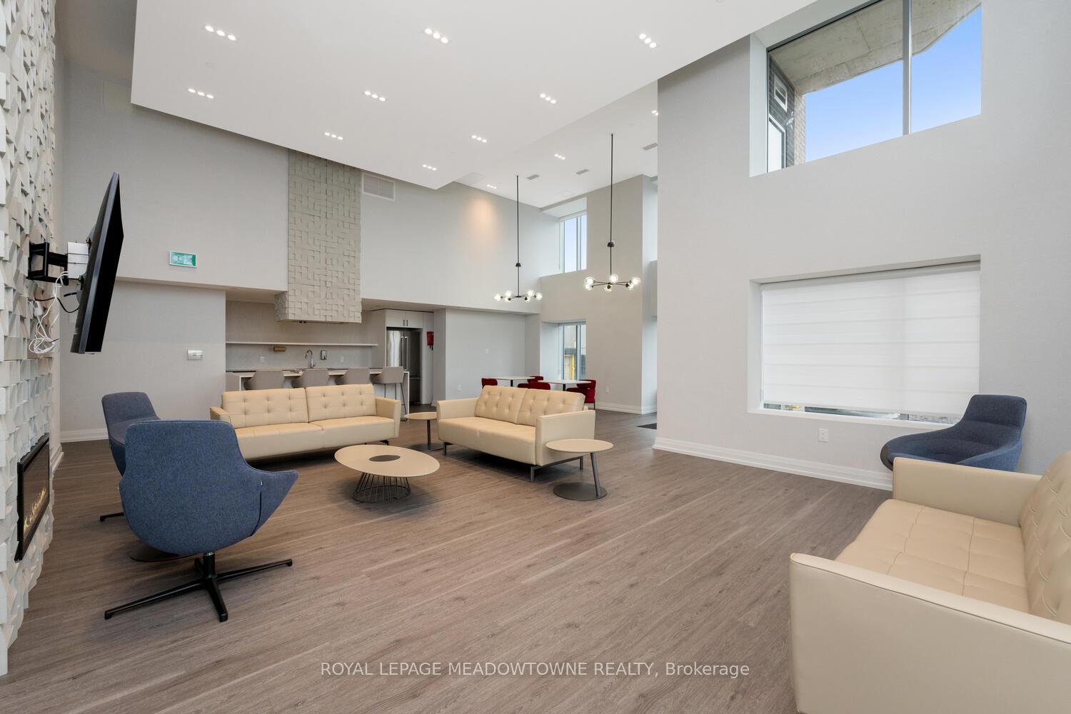 Photo 35 of Unit 705, 56 Lakeside Terrace, Barrie, Little Lake — HOMEH