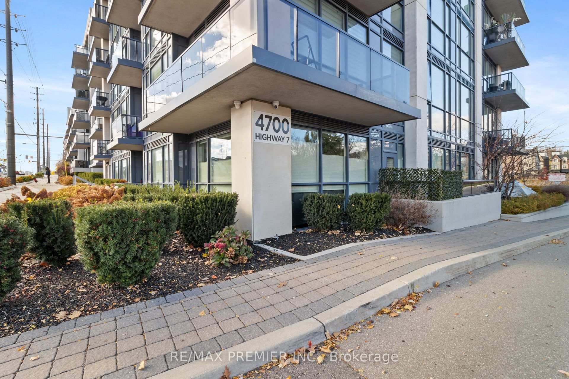 Front of Unit 101, 4700 Highway 7
