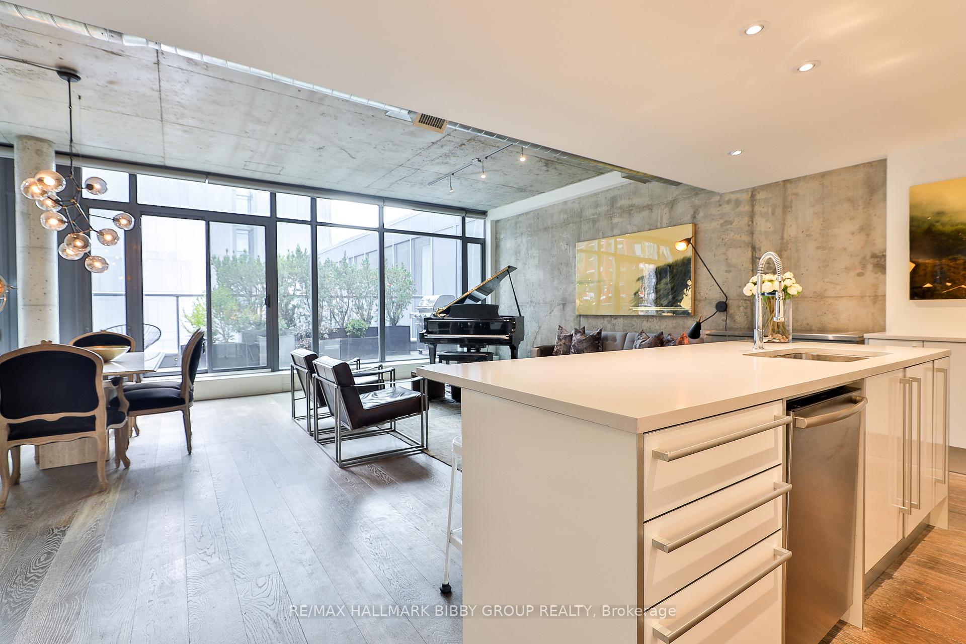 Photo 5 of Unit Ph1210, 138 Princess Street, Toronto, Moss Park — HOMEH