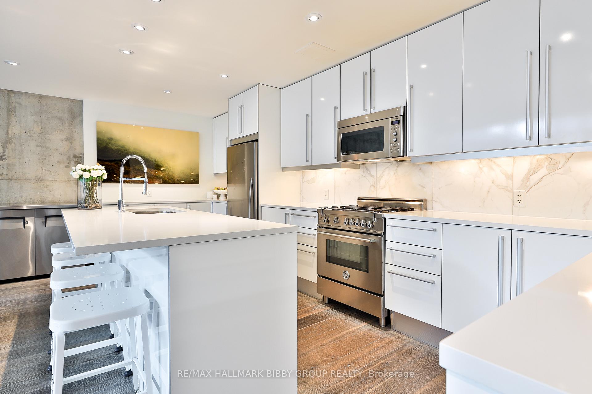 Photo 13 of Unit Ph1210, 138 Princess Street, Toronto, Moss Park — HOMEH
