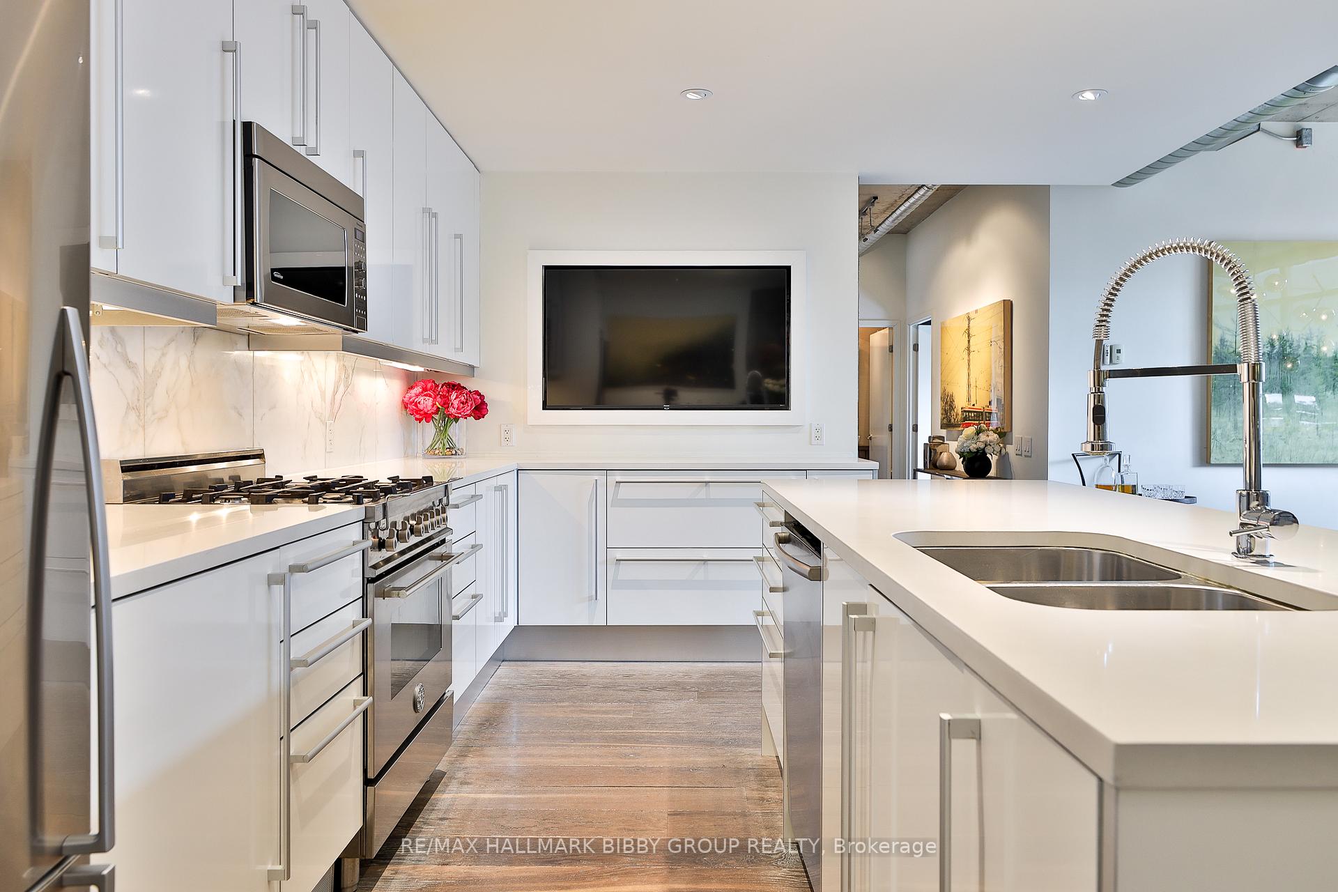 Photo 16 of Unit Ph1210, 138 Princess Street, Toronto, Moss Park — HOMEH