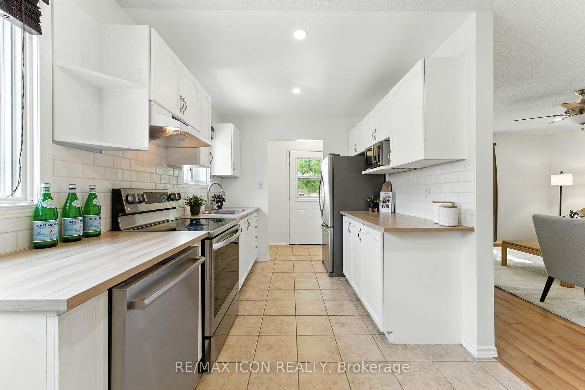 Photo 6 of 16 Ivy Crescent, Brant, Paris — HOMEH