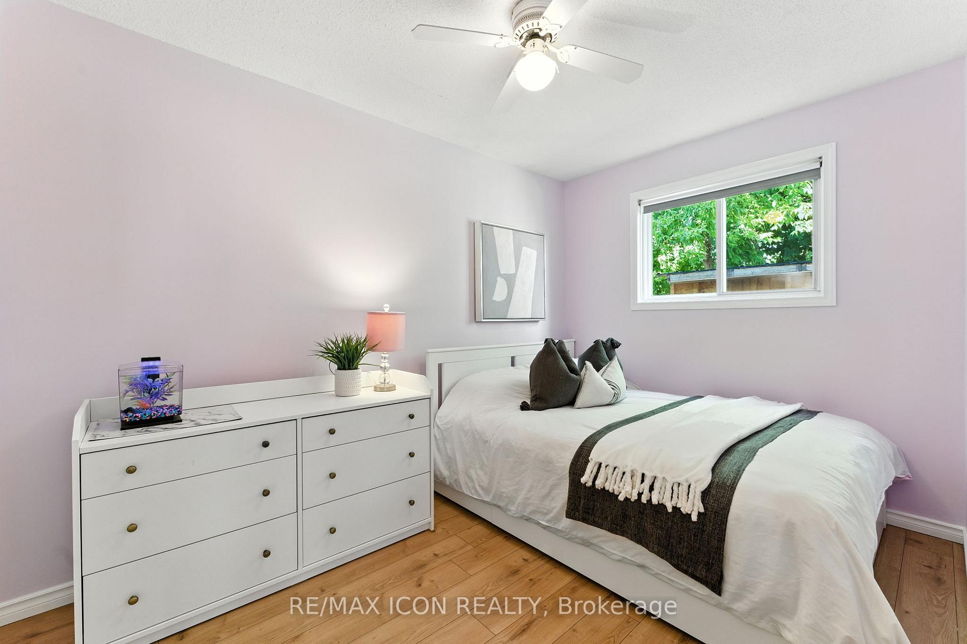 Photo 20 of 16 Ivy Crescent, Brant, Paris — HOMEH