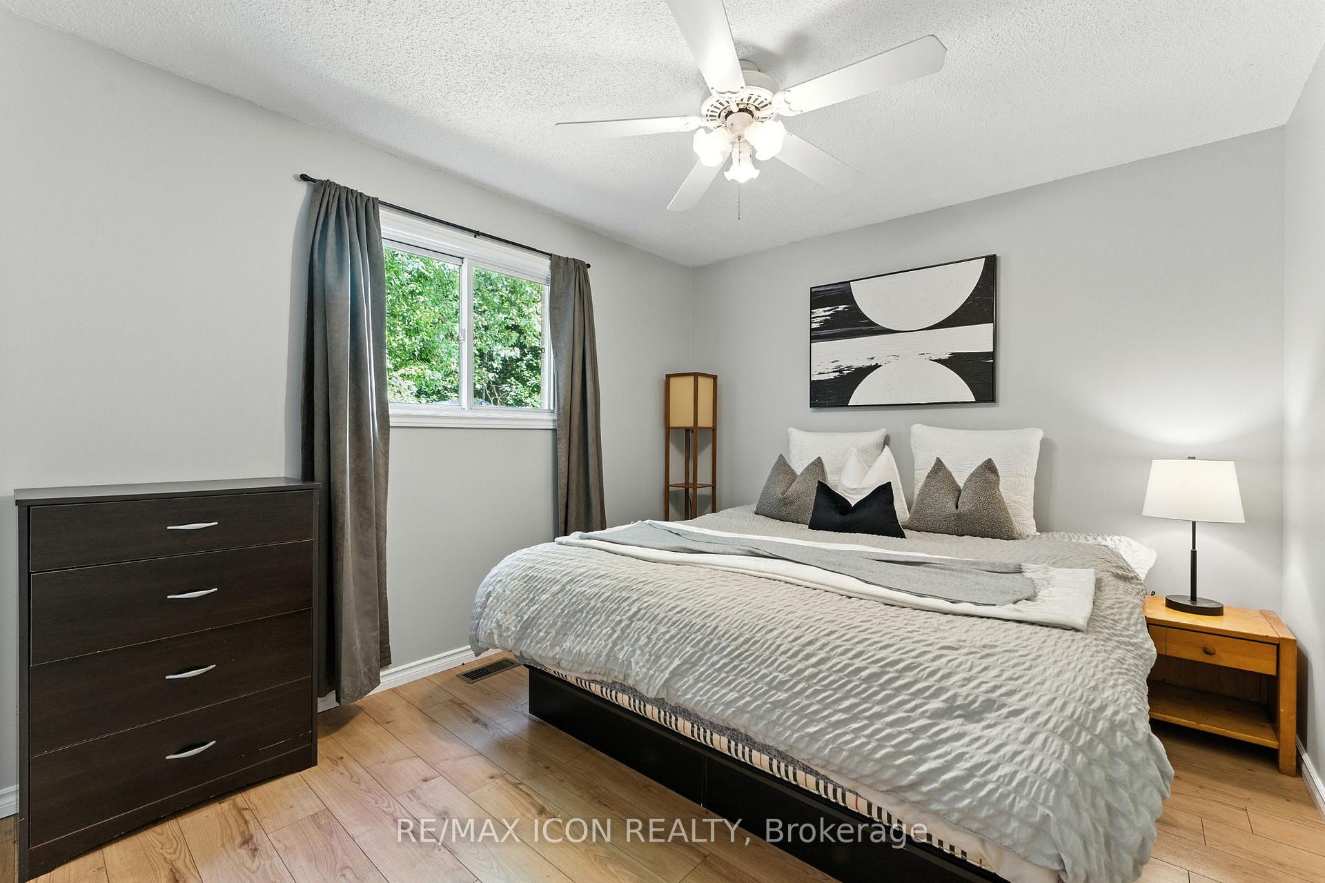 Photo 11 of 16 Ivy Crescent, Brant, Paris — HOMEH