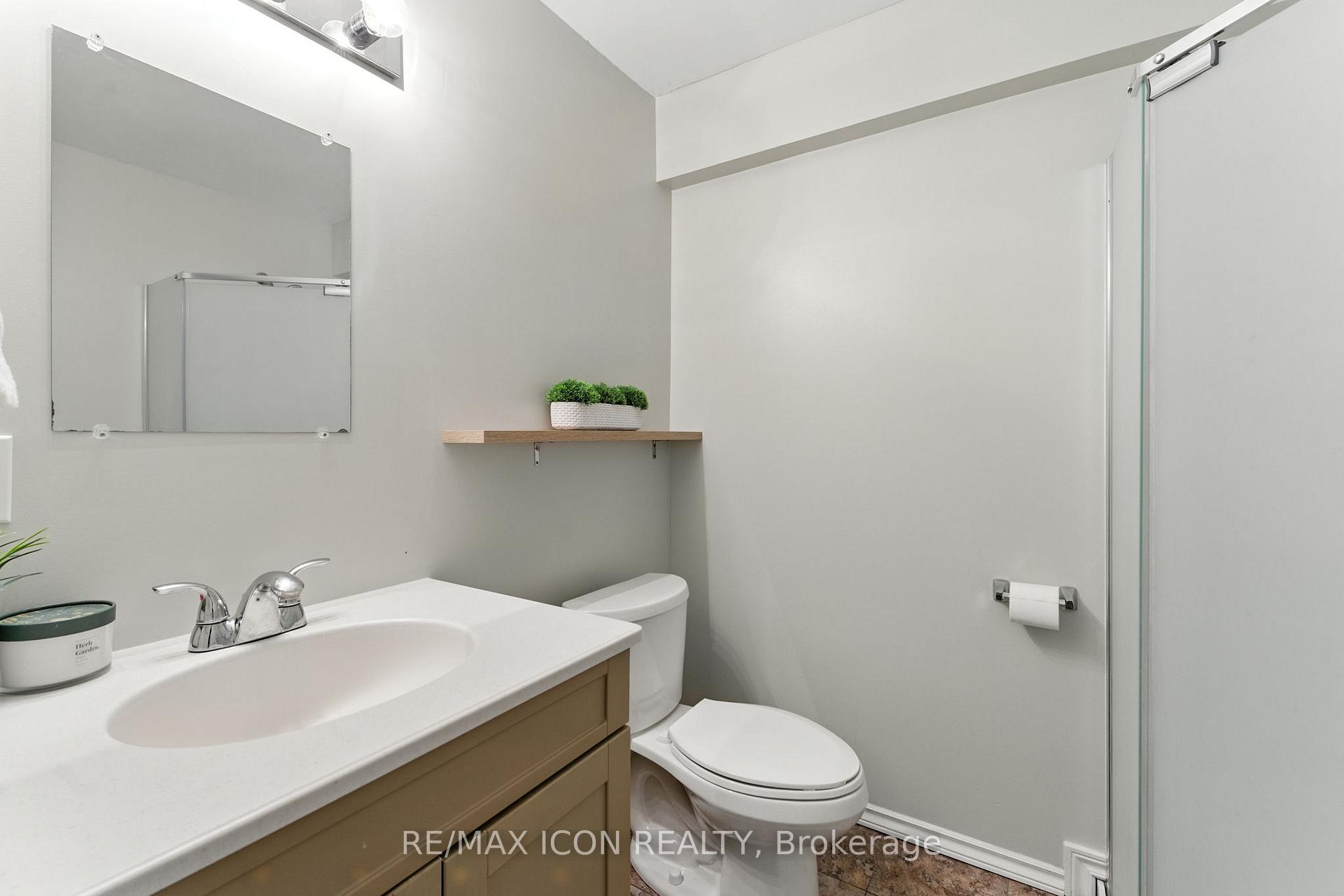 Photo 13 of 16 Ivy Crescent, Brant, Paris — HOMEH