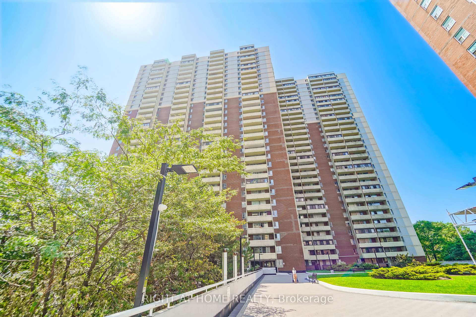 Front of Unit 1611, 1 Massey Square