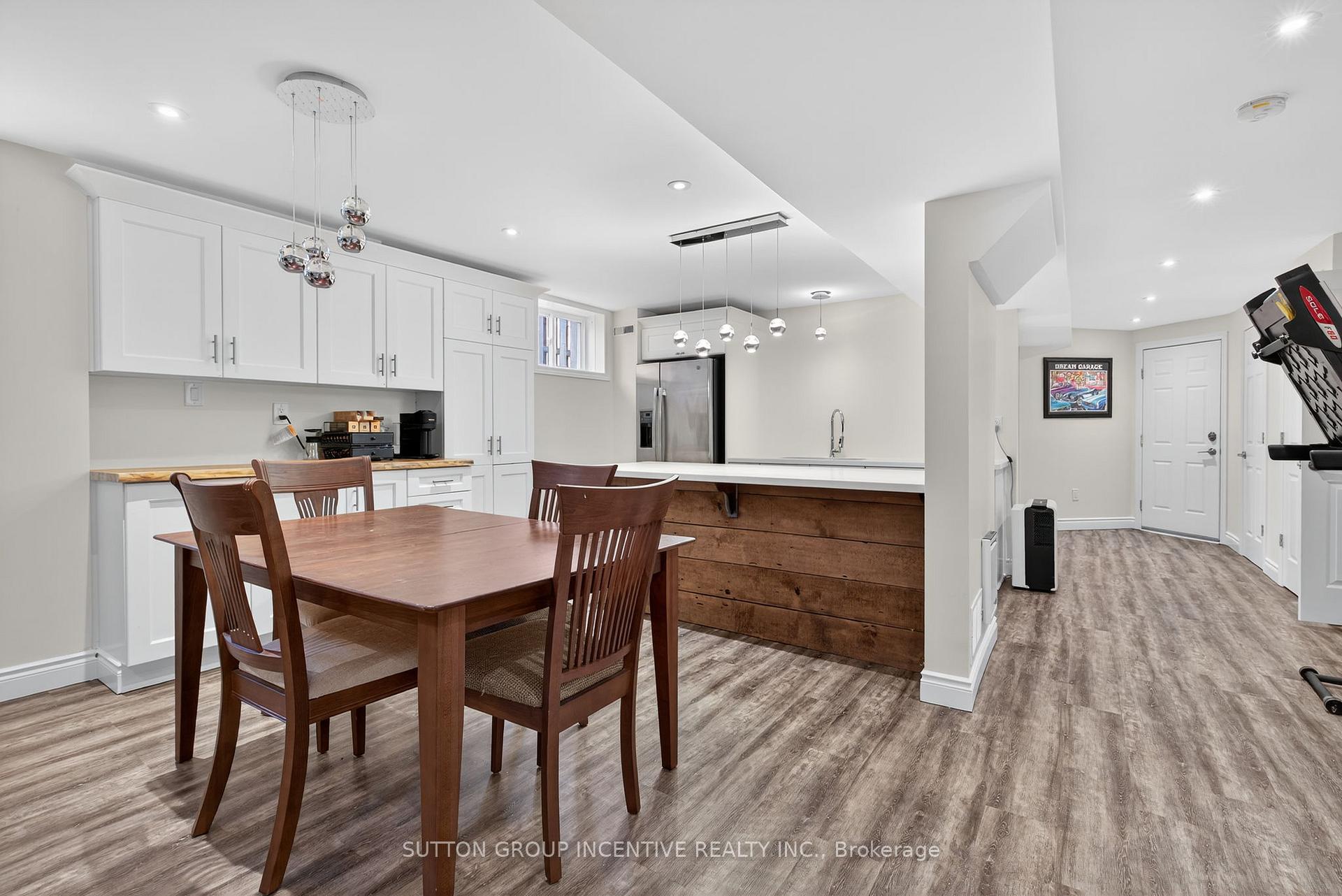 Photo 16 of 6 Sundew Drive, Barrie, Holly — HOMEH
