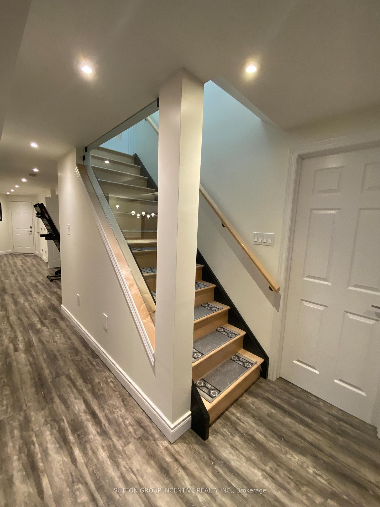 Photo 34 of 6 Sundew Drive, Barrie, Holly — HOMEH