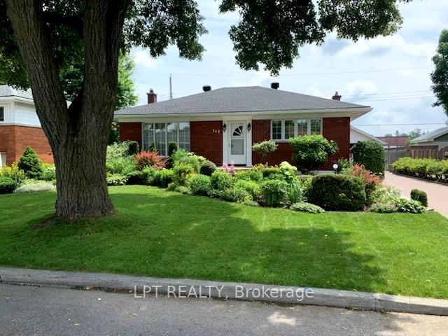 Photo 2 of 742 Halstead Street, Ottawa, Elmvale Acres — HOMEH