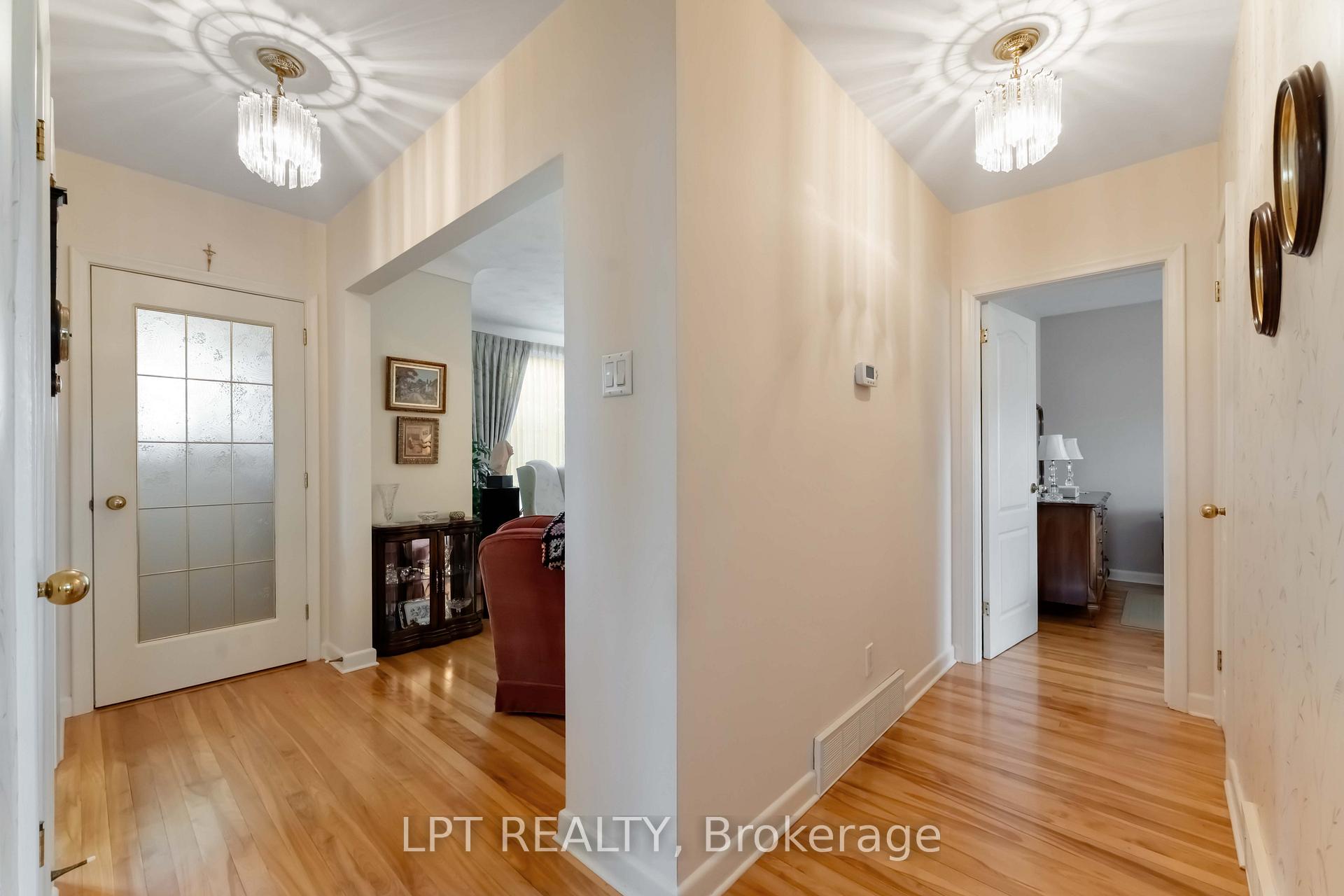 Photo 14 of 742 Halstead Street, Ottawa, Elmvale Acres — HOMEH