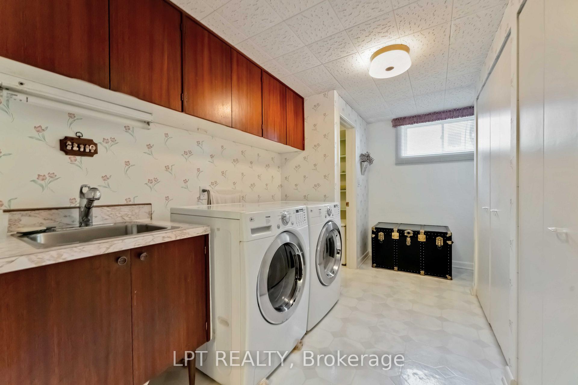 Photo 33 of 742 Halstead Street, Ottawa, Elmvale Acres — HOMEH