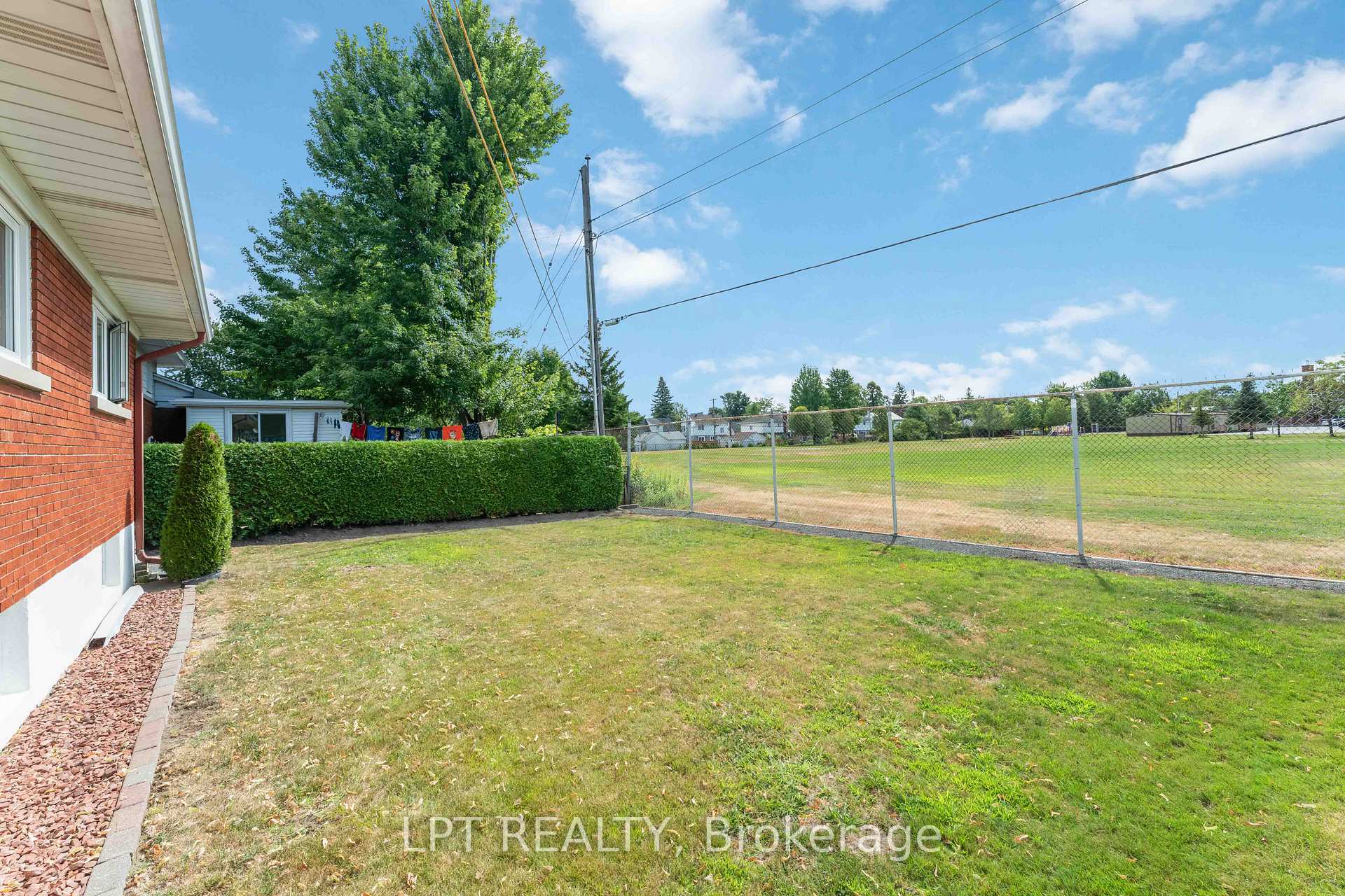 Photo 34 of 742 Halstead Street, Ottawa, Elmvale Acres — HOMEH