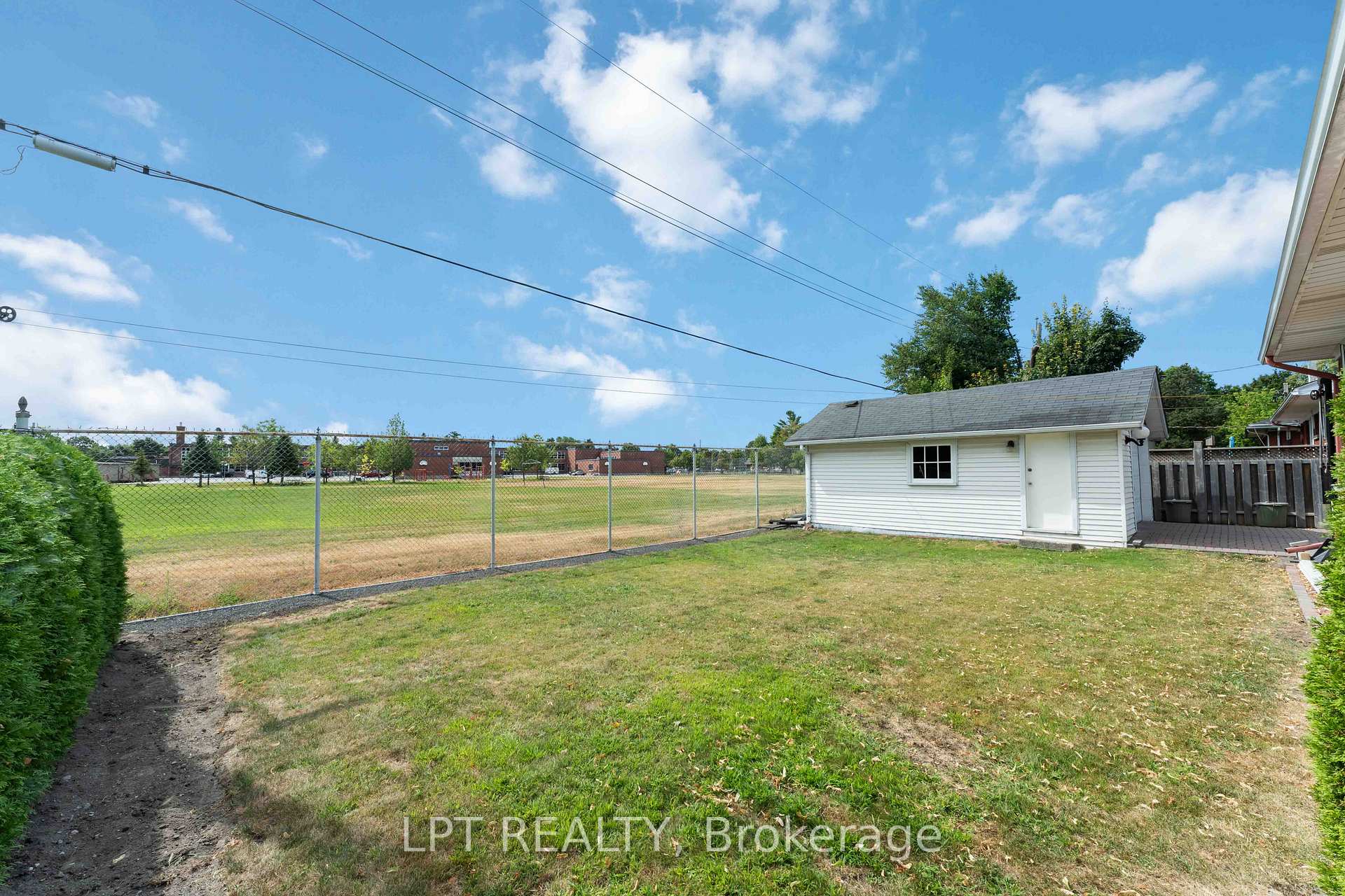 Photo 37 of 742 Halstead Street, Ottawa, Elmvale Acres — HOMEH