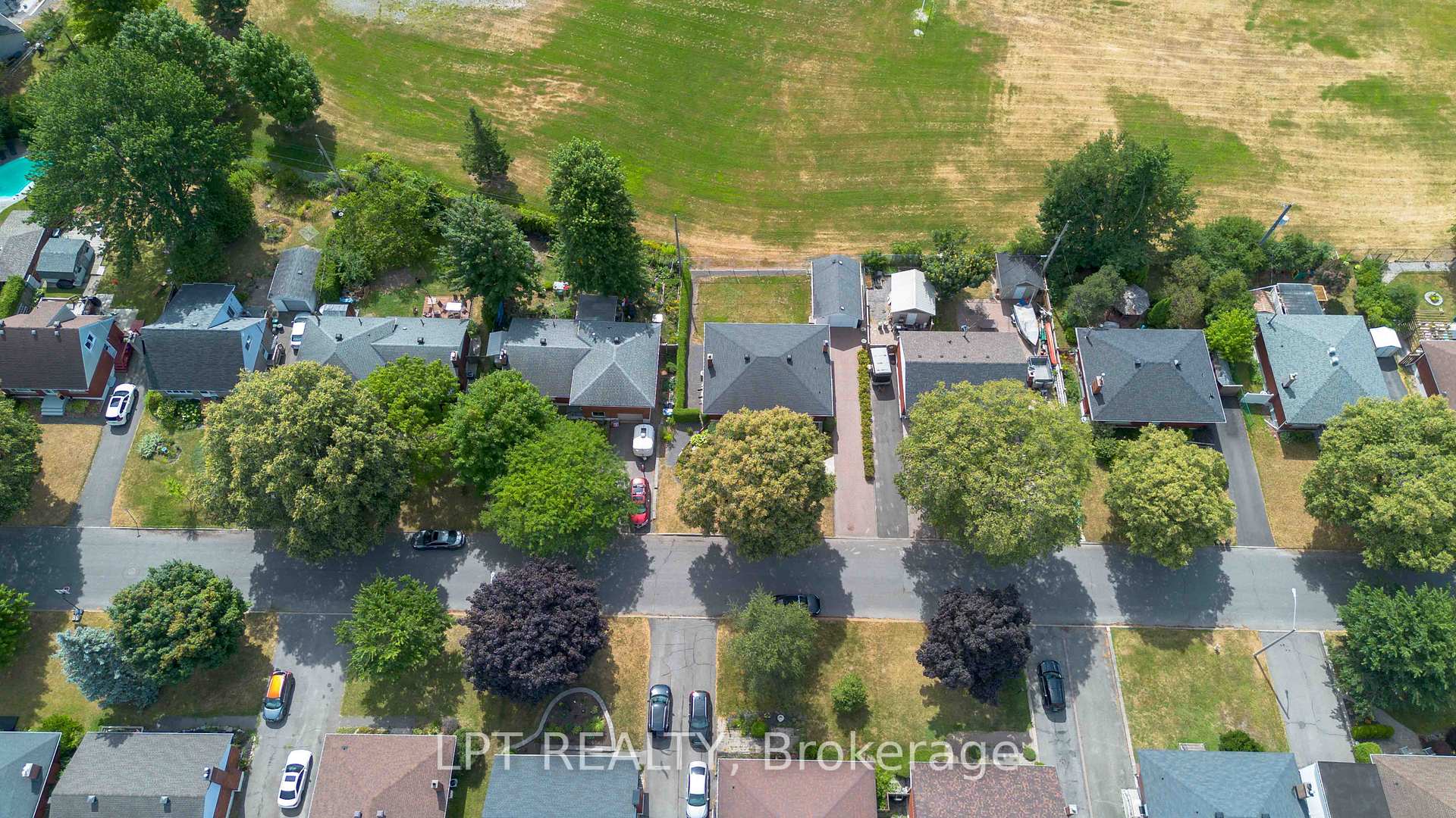 Photo 41 of 742 Halstead Street, Ottawa, Elmvale Acres — HOMEH