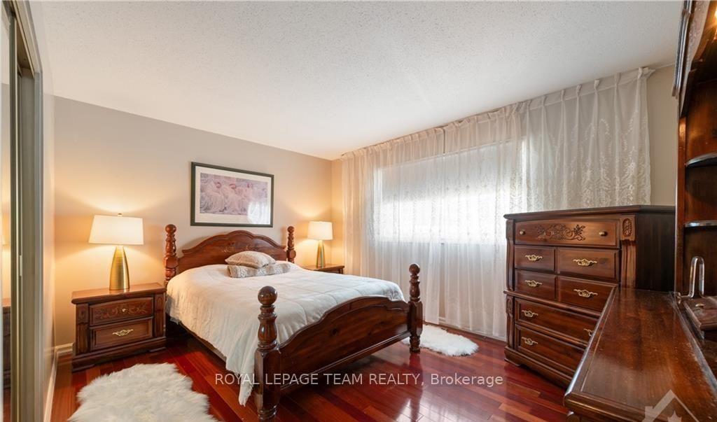 Photo 15 of 25 Saginaw Crescent, Ottawa, Borden Farm/Stewart Farm/Carleton Heights/Parkwood Hills — HOMEH