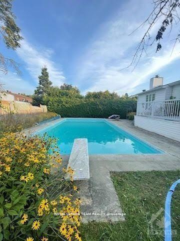 Photo 22 of 25 Saginaw Crescent, Ottawa, Borden Farm/Stewart Farm/Carleton Heights/Parkwood Hills — HOMEH