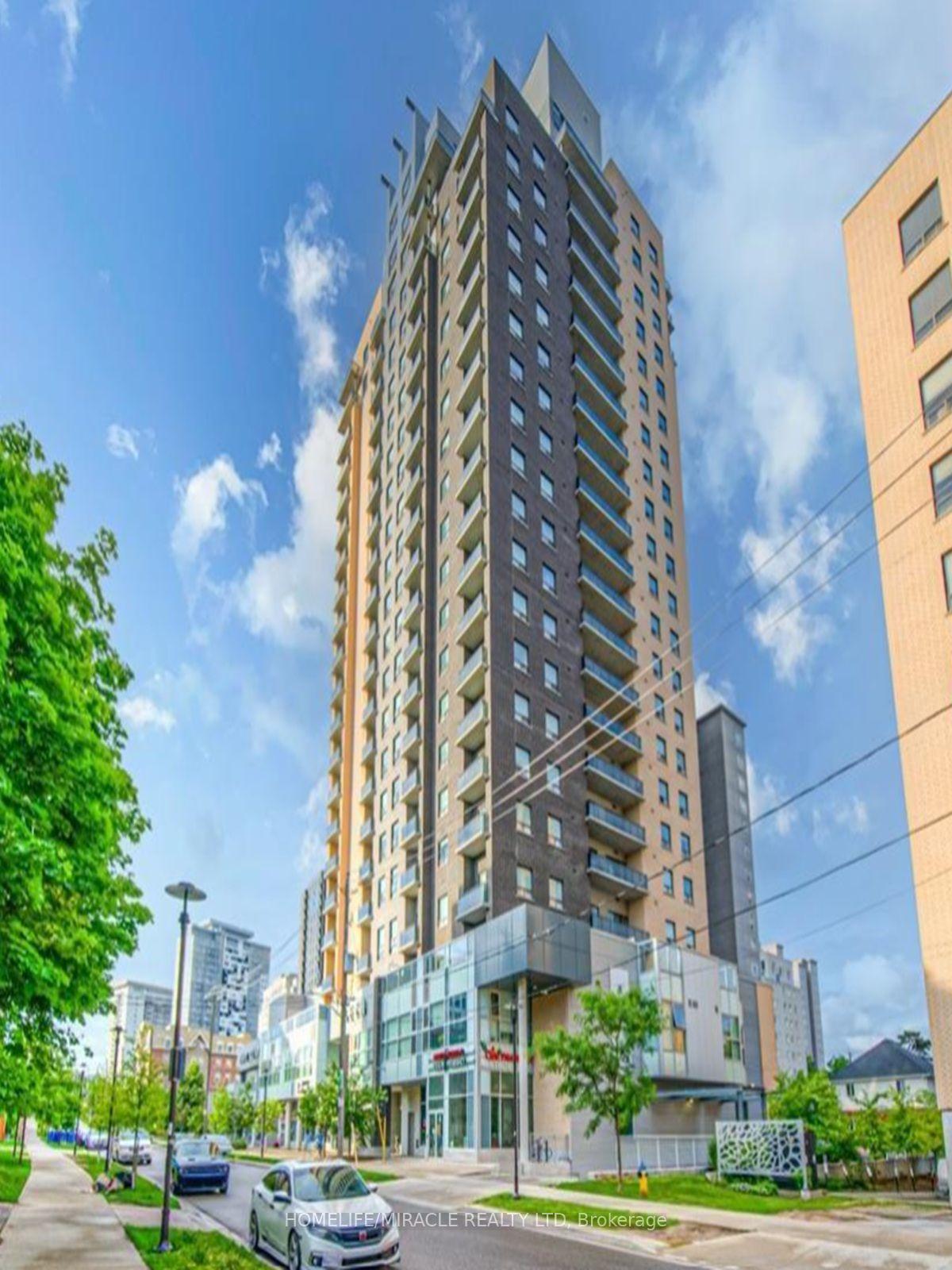 Front of Unit 1706, 318 Spruce Street
