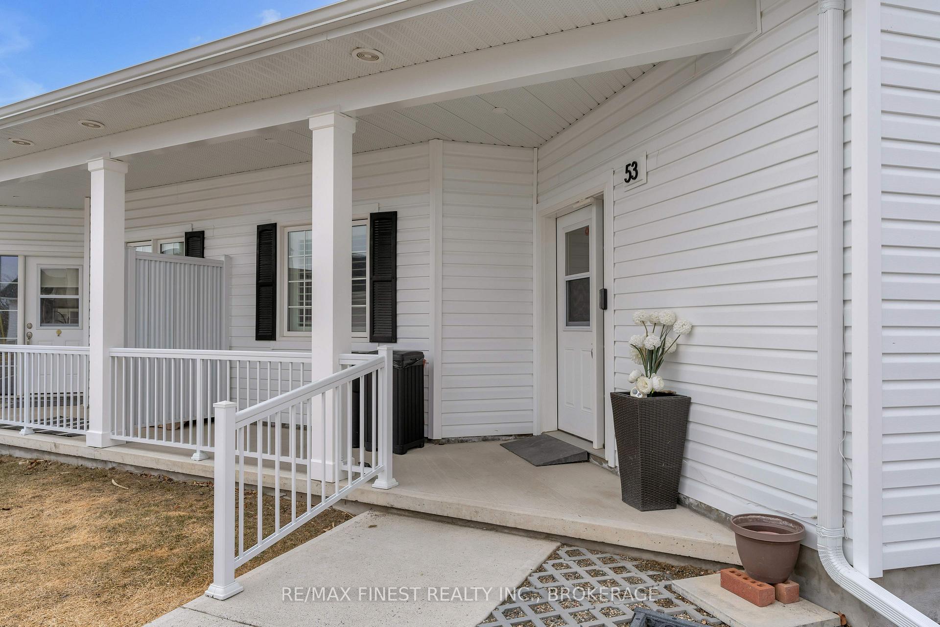 Photo 4 of 53 Lowry Place, Loyalist, Amherstview — HOMEH