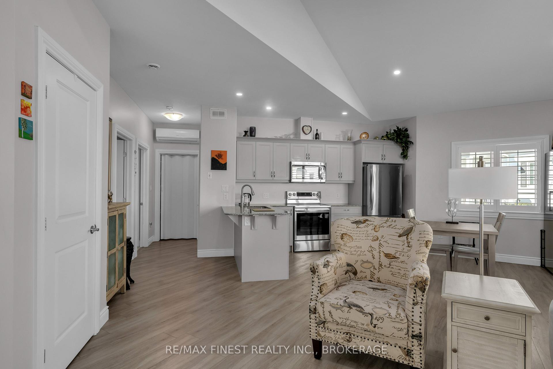 Photo 9 of 53 Lowry Place, Loyalist, Amherstview — HOMEH