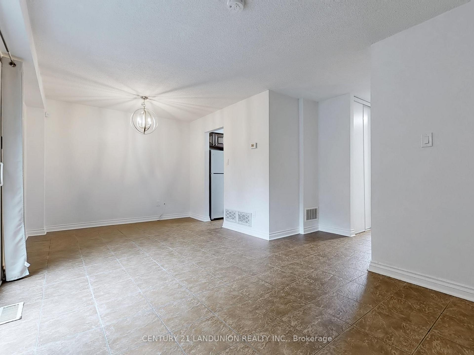 Photo 8 of 46 Deverill Crescent, Ajax, Central West — HOMEH