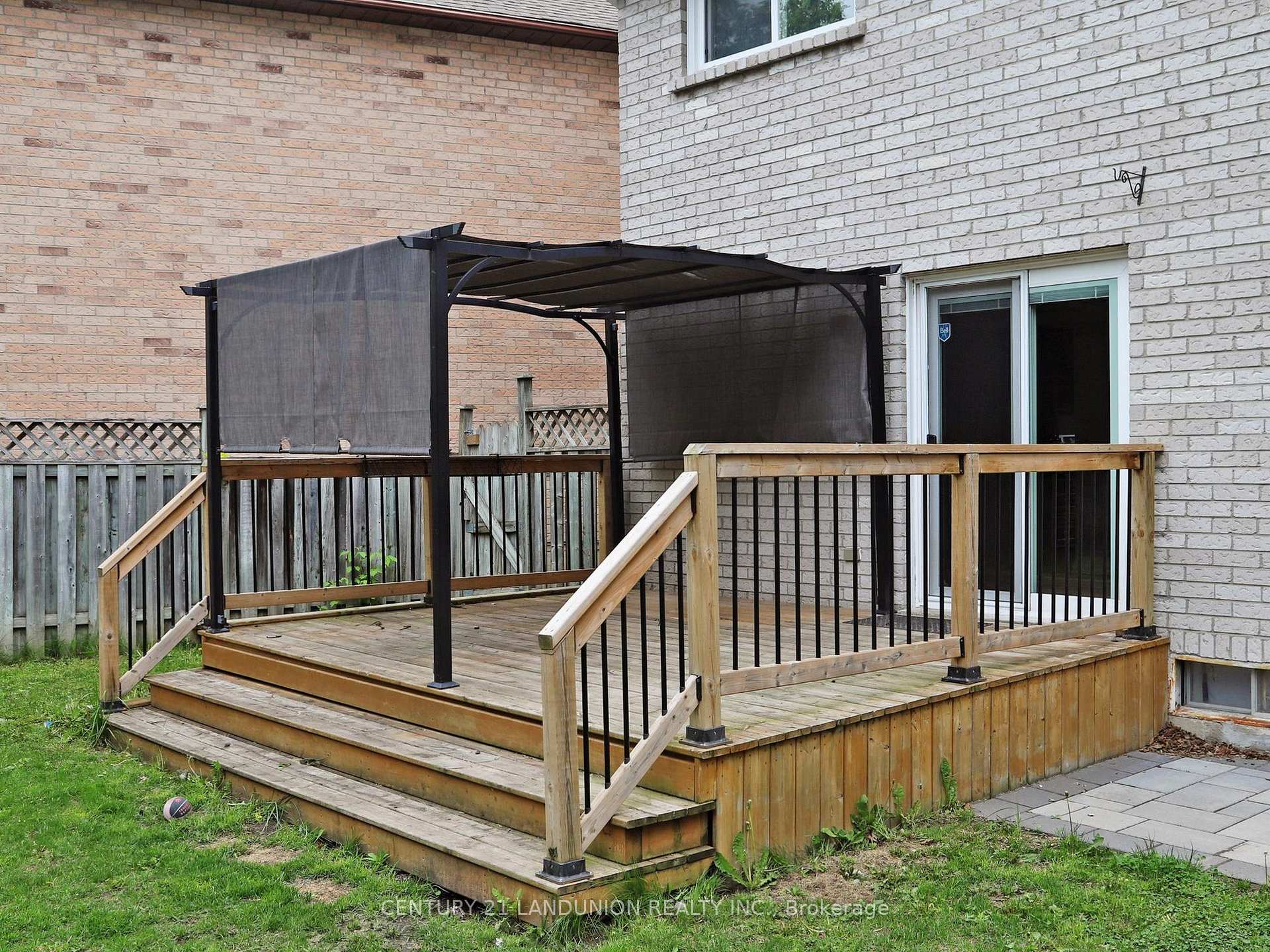Photo 24 of 46 Deverill Crescent, Ajax, Central West — HOMEH