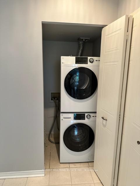 Photo 4 of Unit 103, 11 Thorncliffe Pk Drive, Toronto, Thorncliffe Park — HOMEH