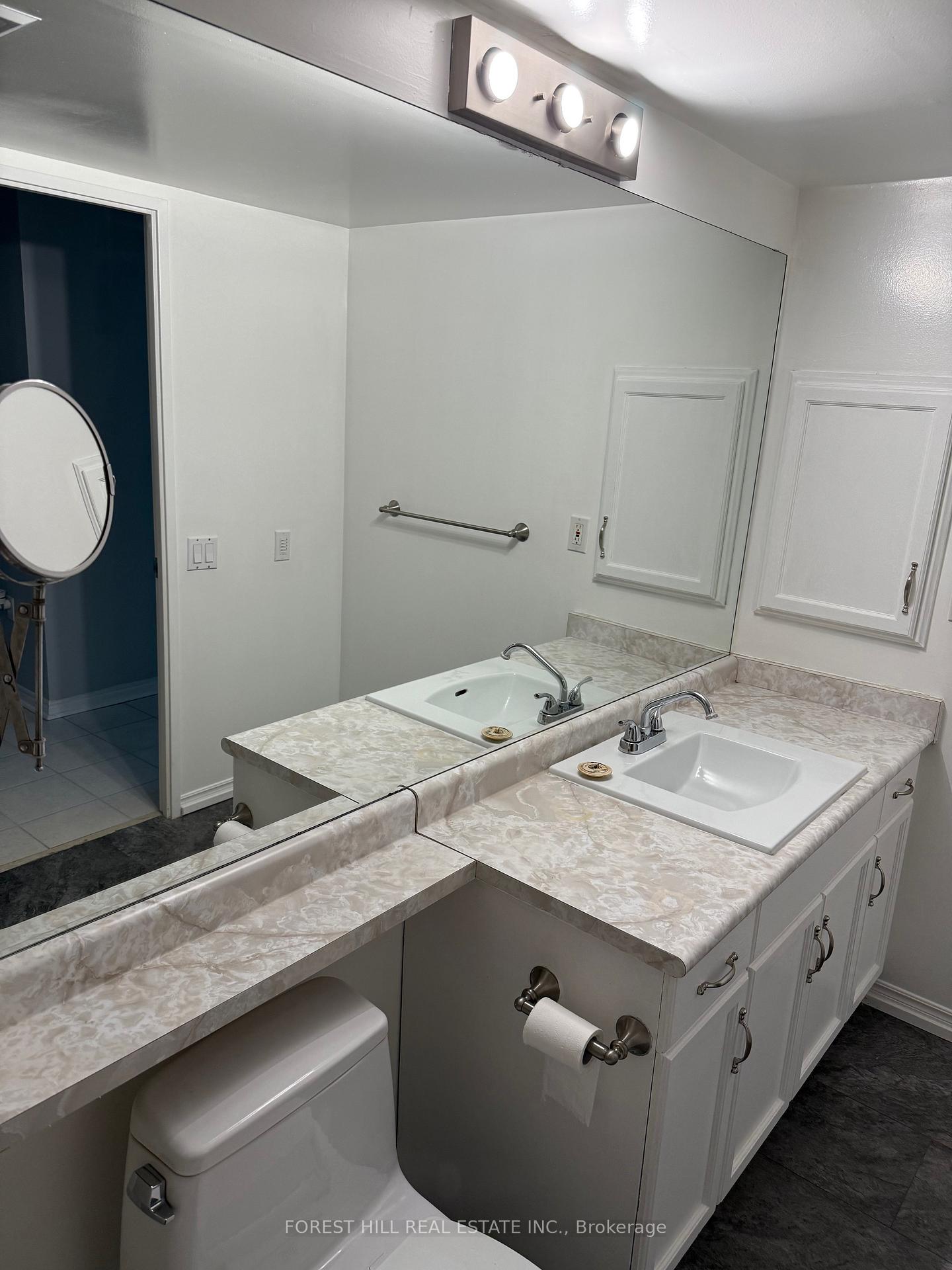 Photo 7 of Unit 103, 11 Thorncliffe Pk Drive, Toronto, Thorncliffe Park — HOMEH