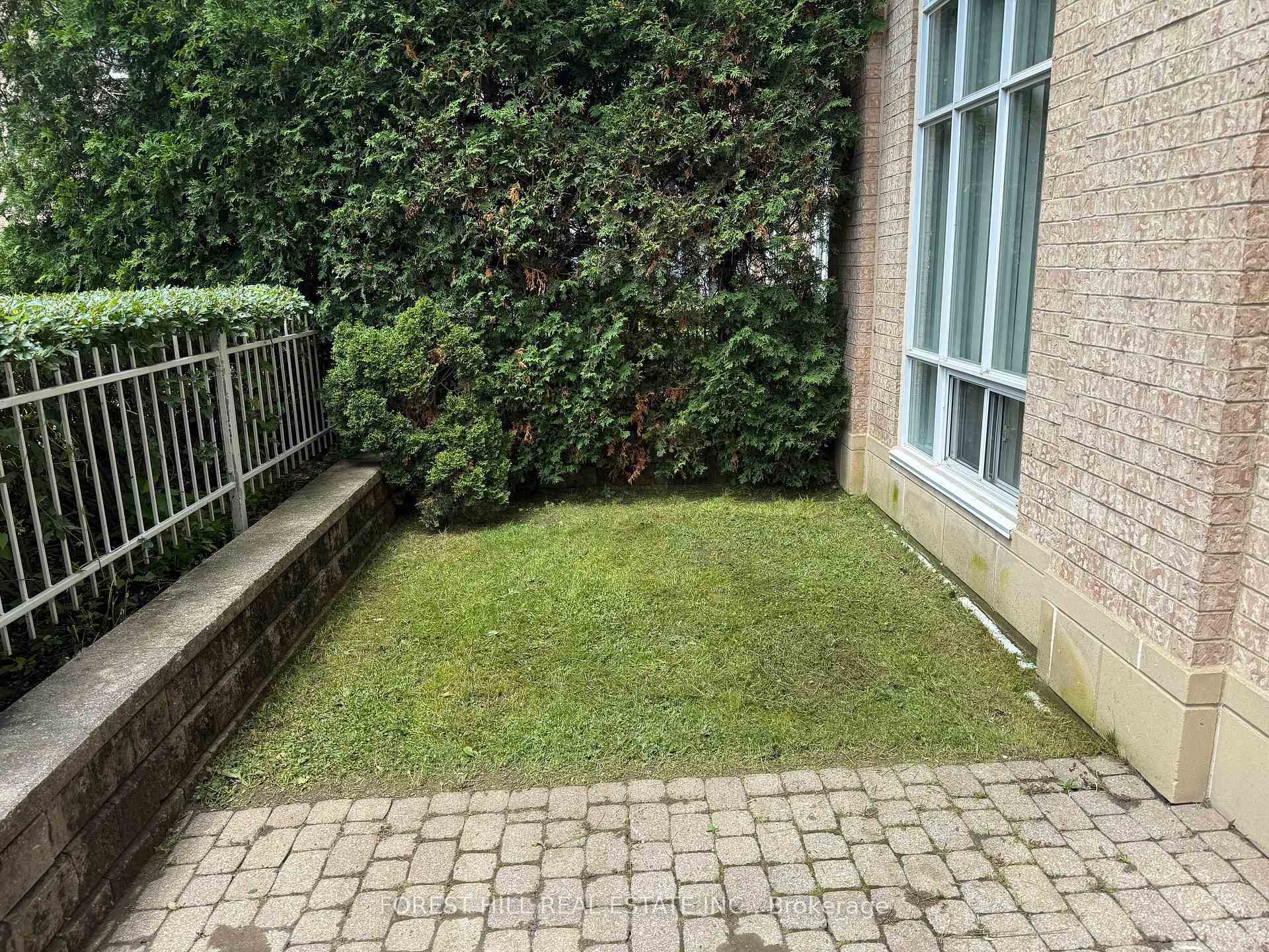 Photo 8 of Unit 103, 11 Thorncliffe Pk Drive, Toronto, Thorncliffe Park — HOMEH