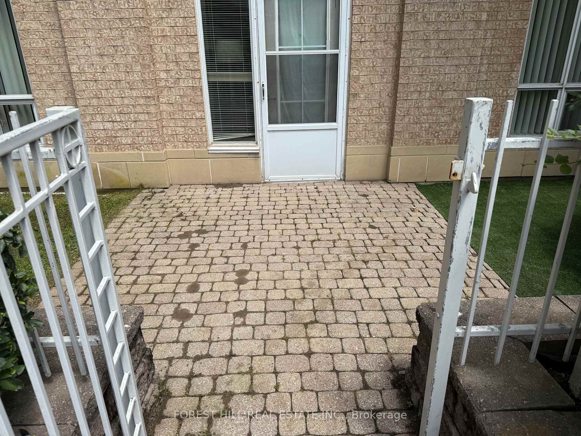 Photo 9 of Unit 103, 11 Thorncliffe Pk Drive, Toronto, Thorncliffe Park — HOMEH