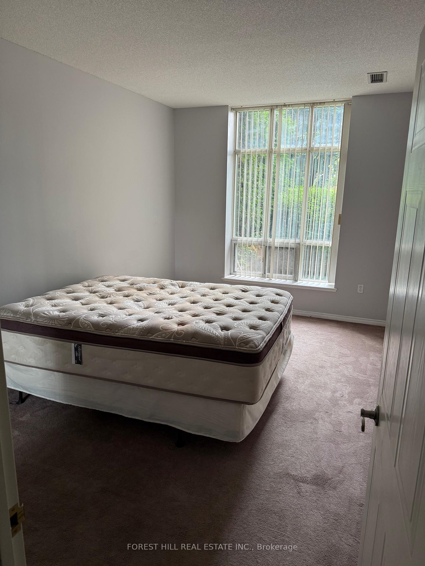 Photo 15 of Unit 103, 11 Thorncliffe Pk Drive, Toronto, Thorncliffe Park — HOMEH