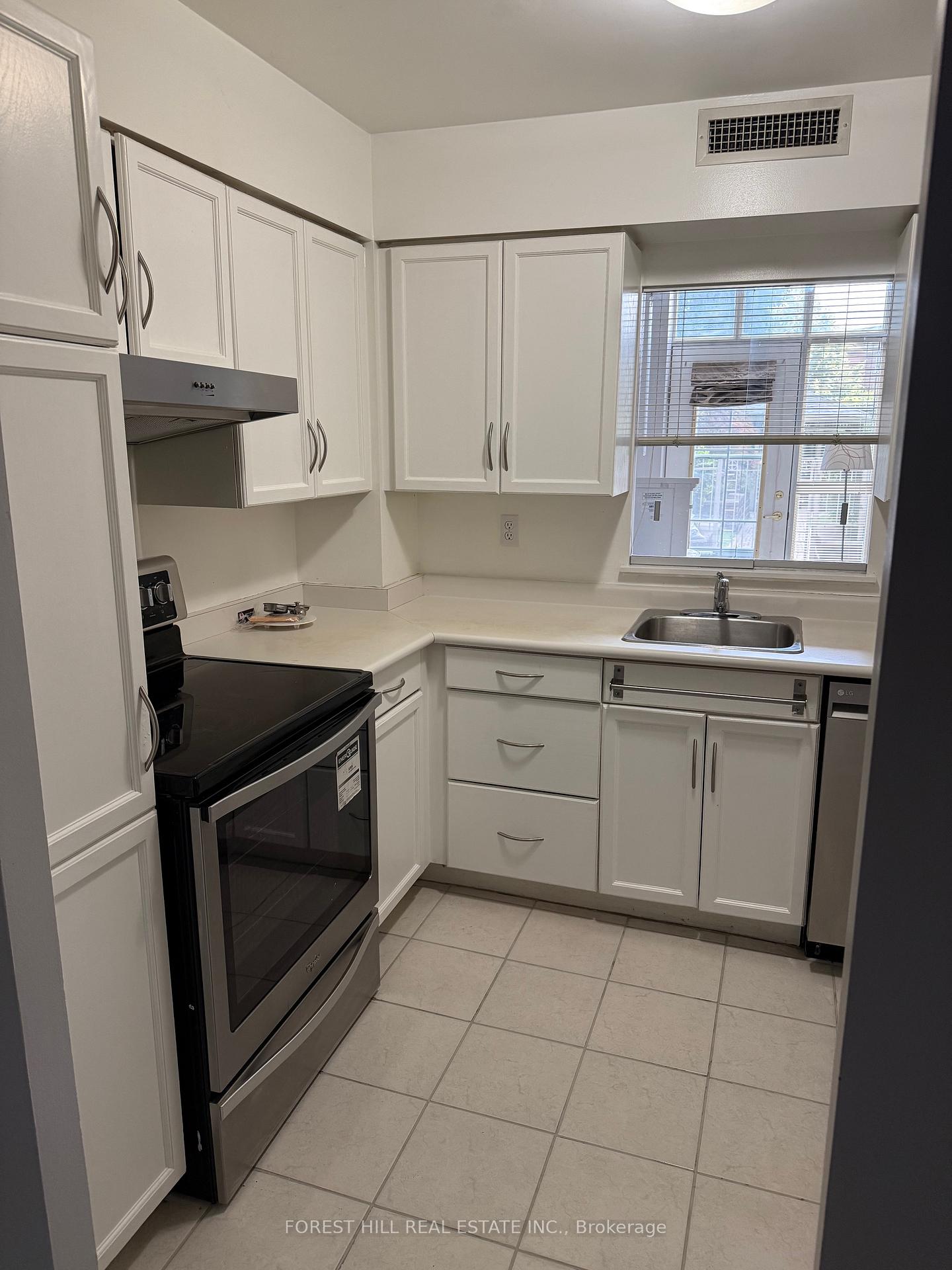 Photo 18 of Unit 103, 11 Thorncliffe Pk Drive, Toronto, Thorncliffe Park — HOMEH