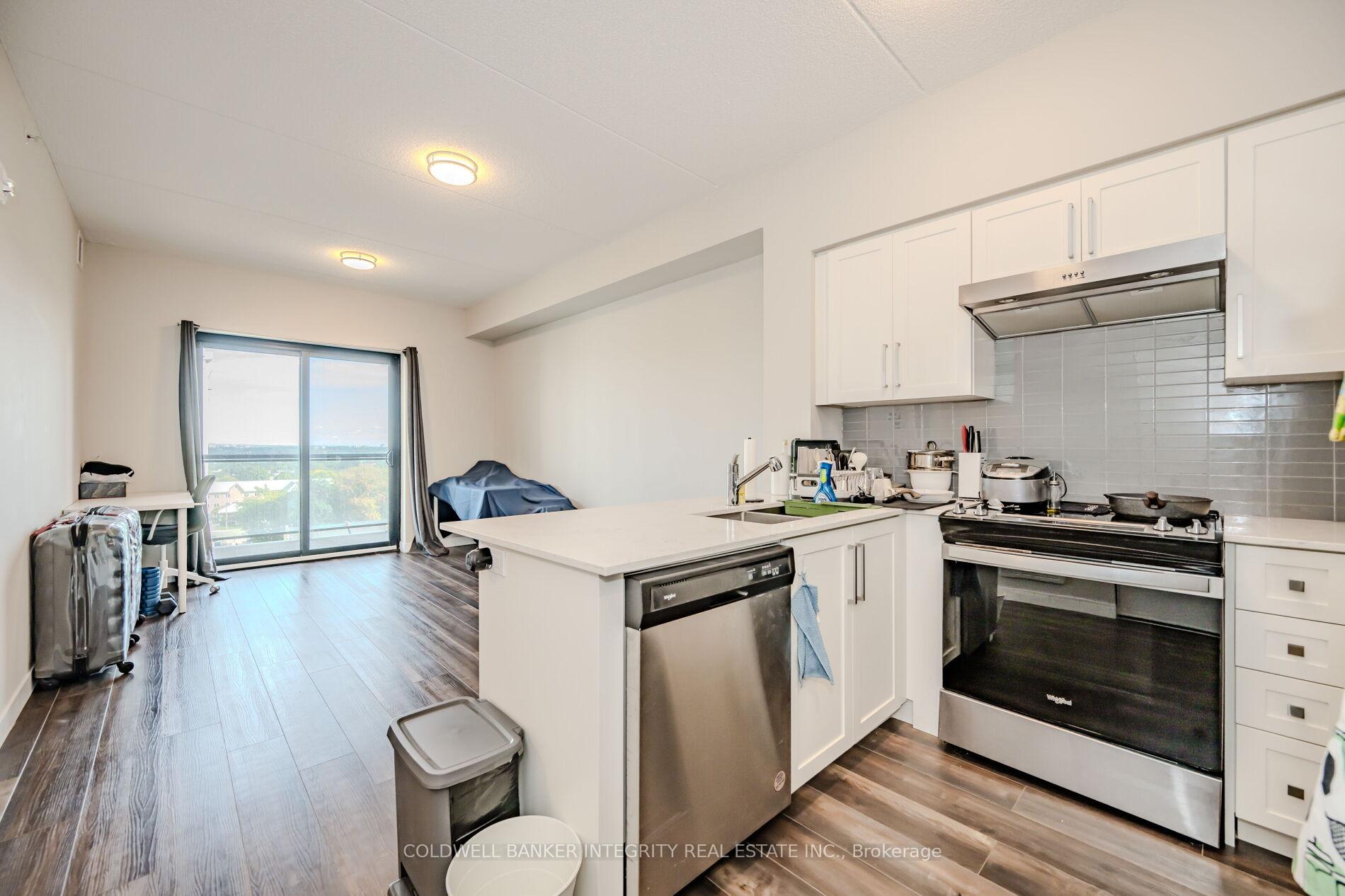Photo 9 of Unit 10, 15 Queent Street S, Hamilton, Central — HOMEH